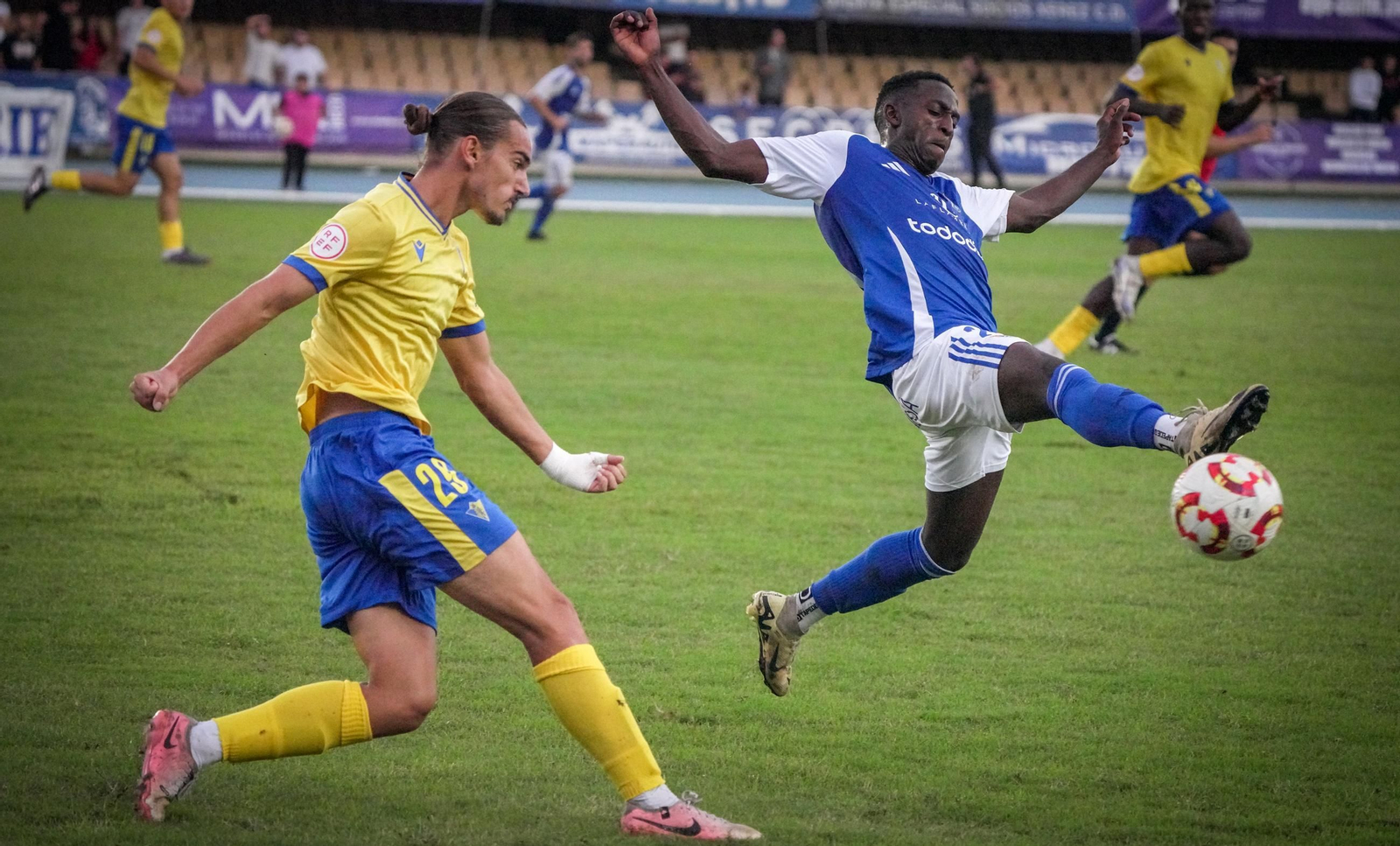 Imágenes del partido del Xerez CD - Cádiz Mirandilla