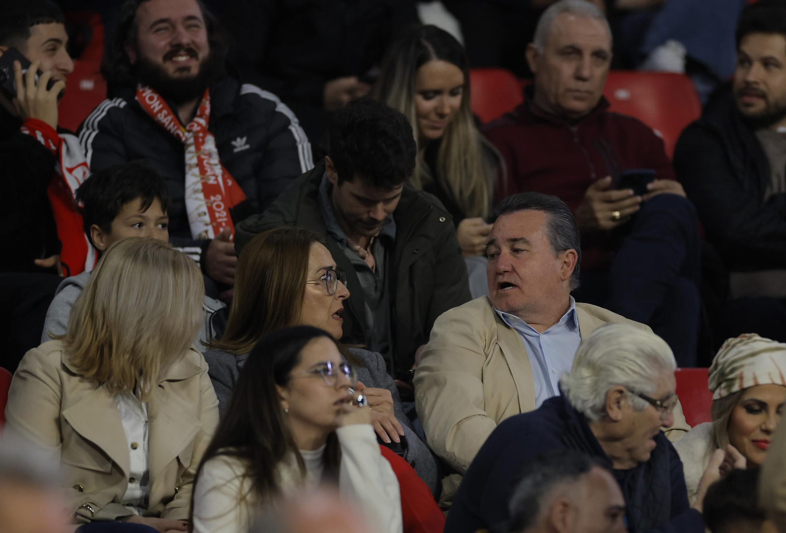 Búscate en las fotos del Sevilla Fc - Fc Barcelona