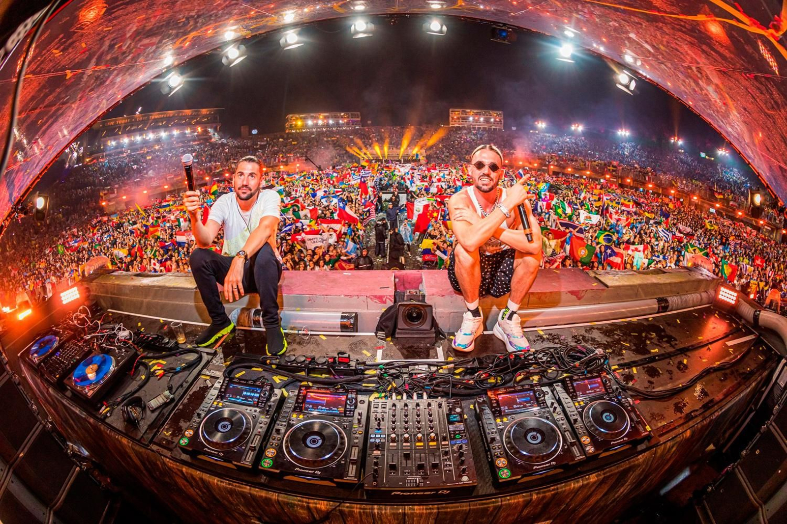 Dimitri Vegas & Like Mike, DJs ‘número uno’ del mundo.