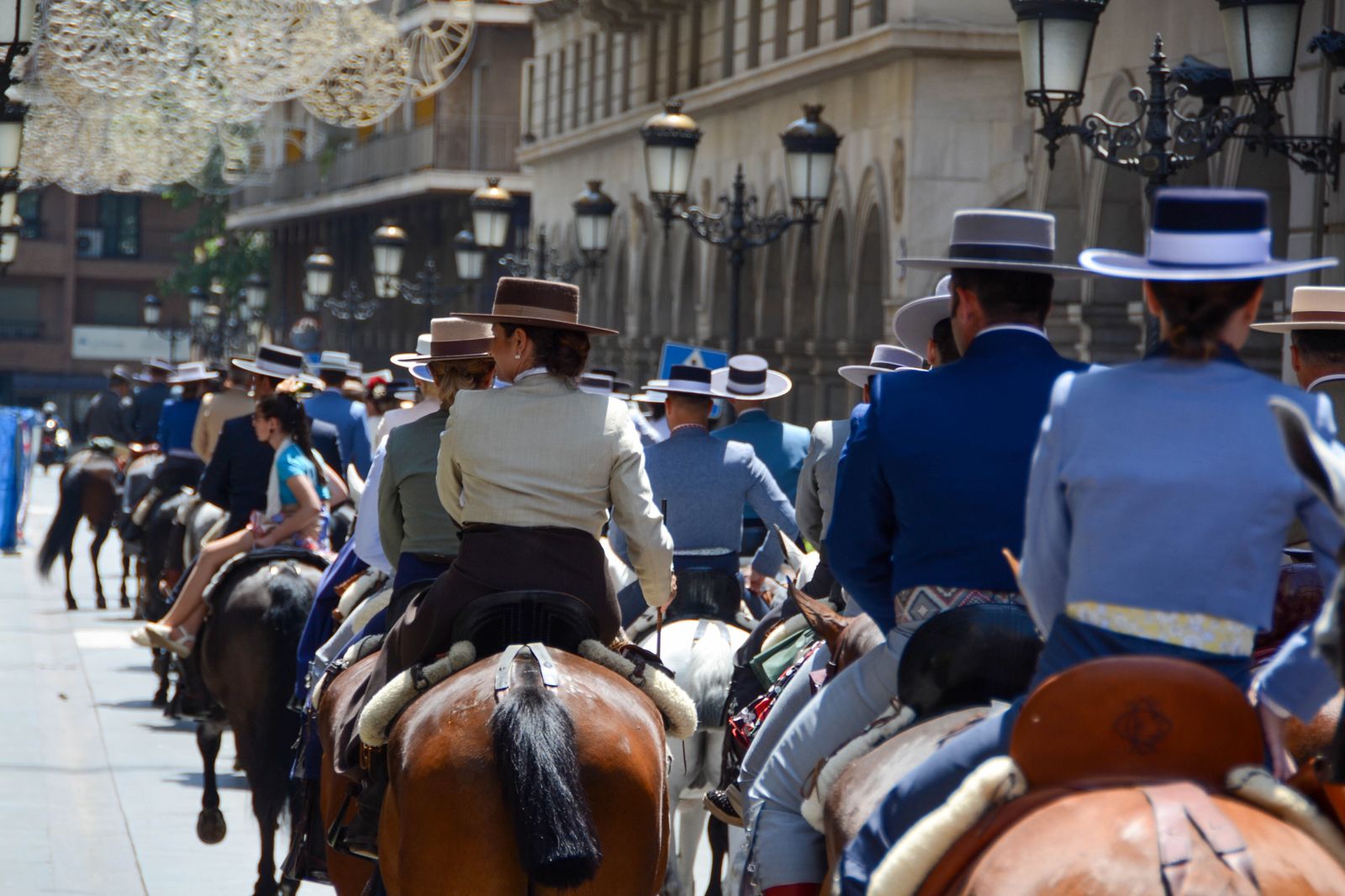 La salida de la Hermandad del Rocío de Granada, en imágenes