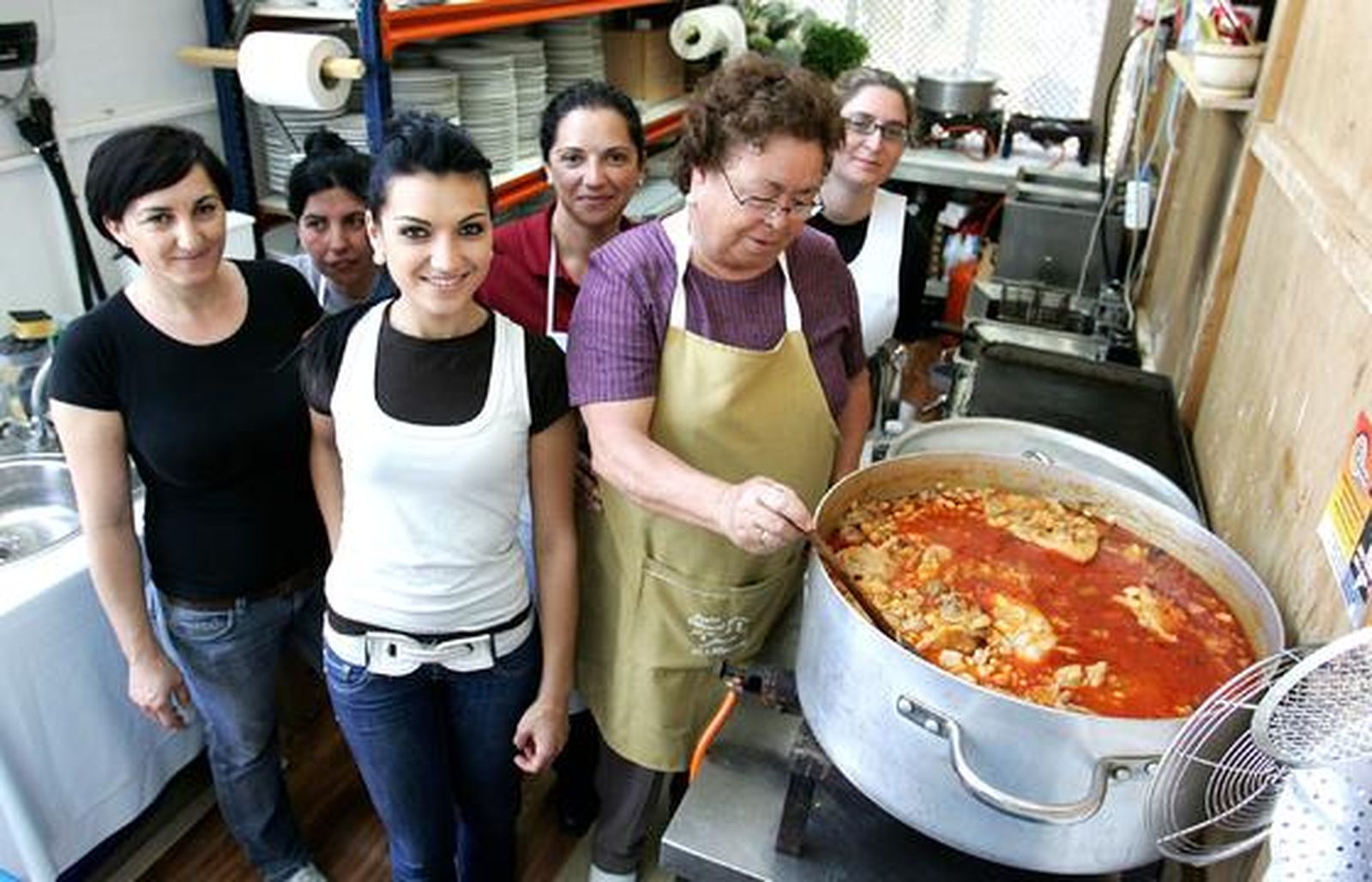Una de las primeras berzas que se pudieron degustar en la Feria

Foto: Pascual