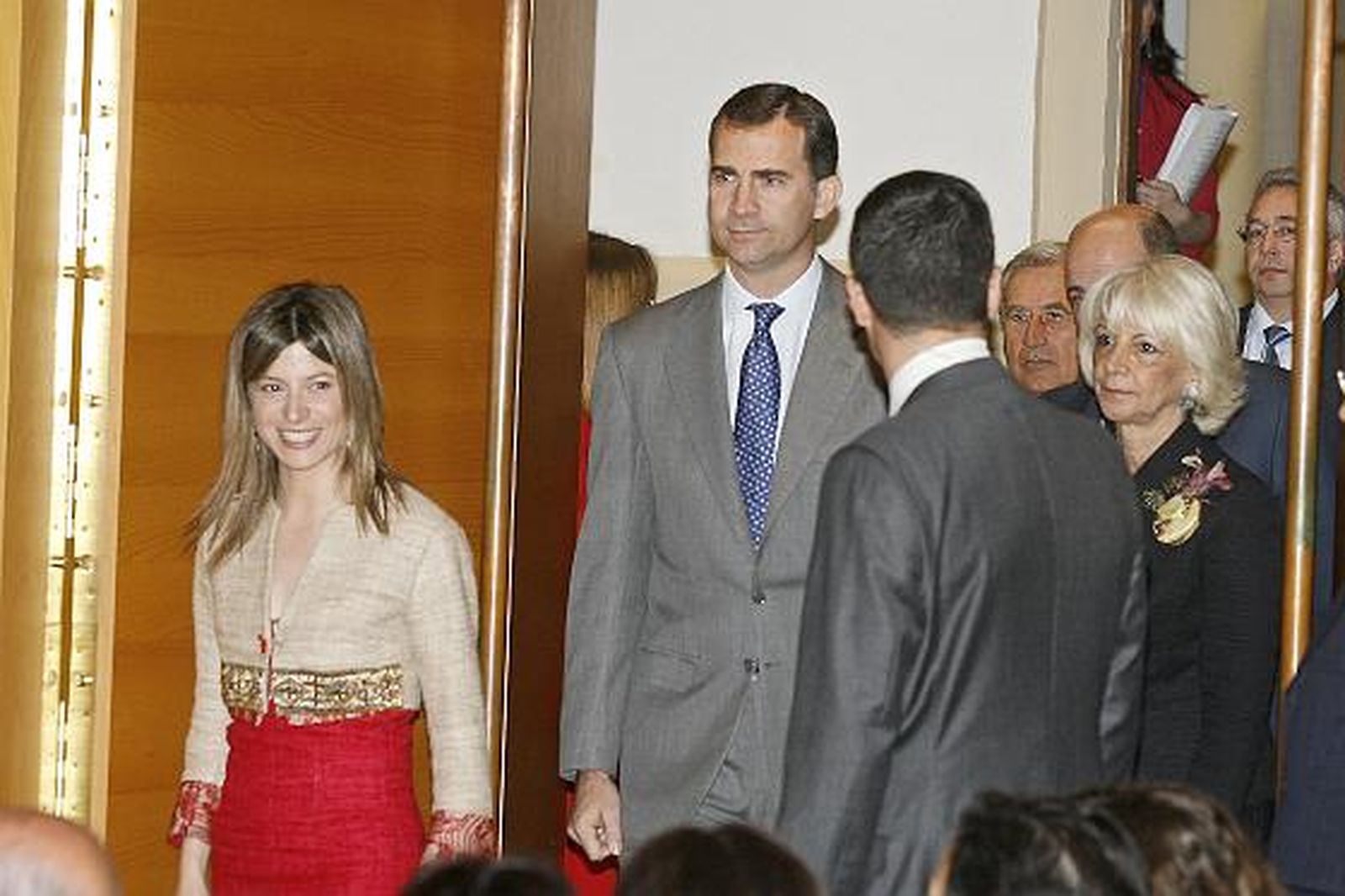 El acto de inauguración del Congreso Iberoamericano de Jóvenes Empresarios ha estado presidido por el Príncipe de Asturias, acompañado por la Ministra de Igualdad y la alcaldesa de Cádiz, entre otros

Foto: Joaquin Pino