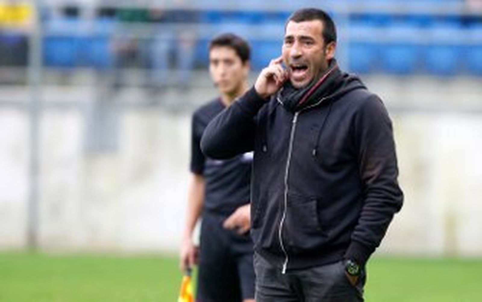 Agné continuará en el banquillo si los administradores aceptan su contrato