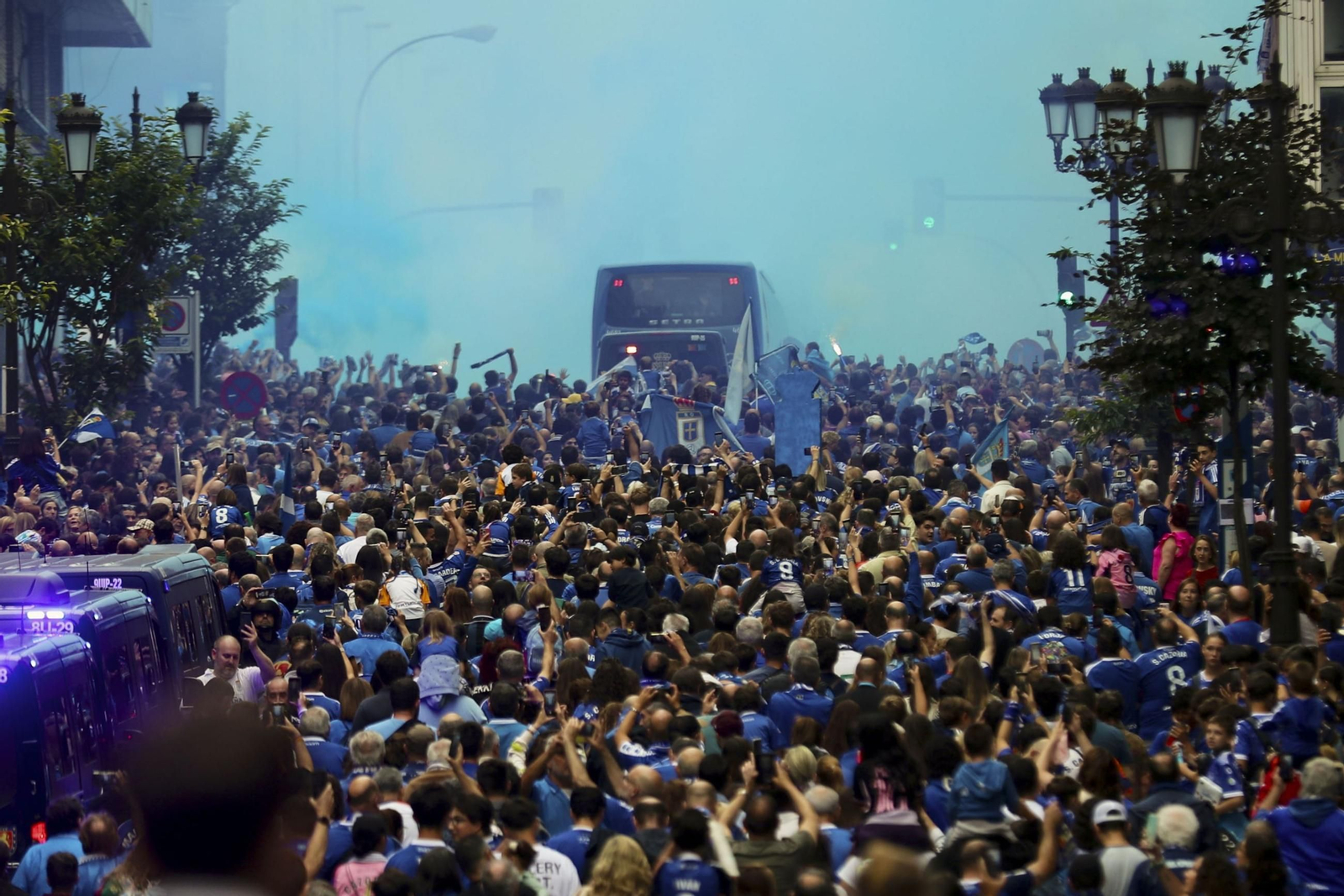 Las fotos del ascenso del Oviedo ante el Mirandés