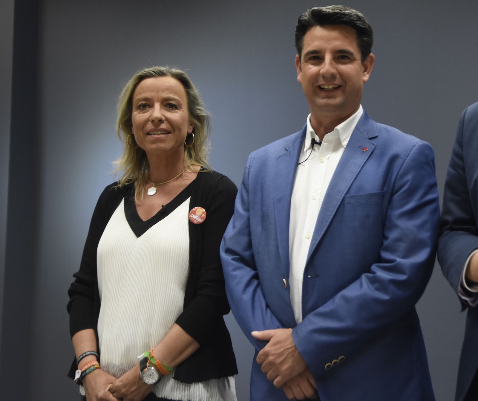 Isabel Albás y Pedro García, durante un acto de campaña electoral.