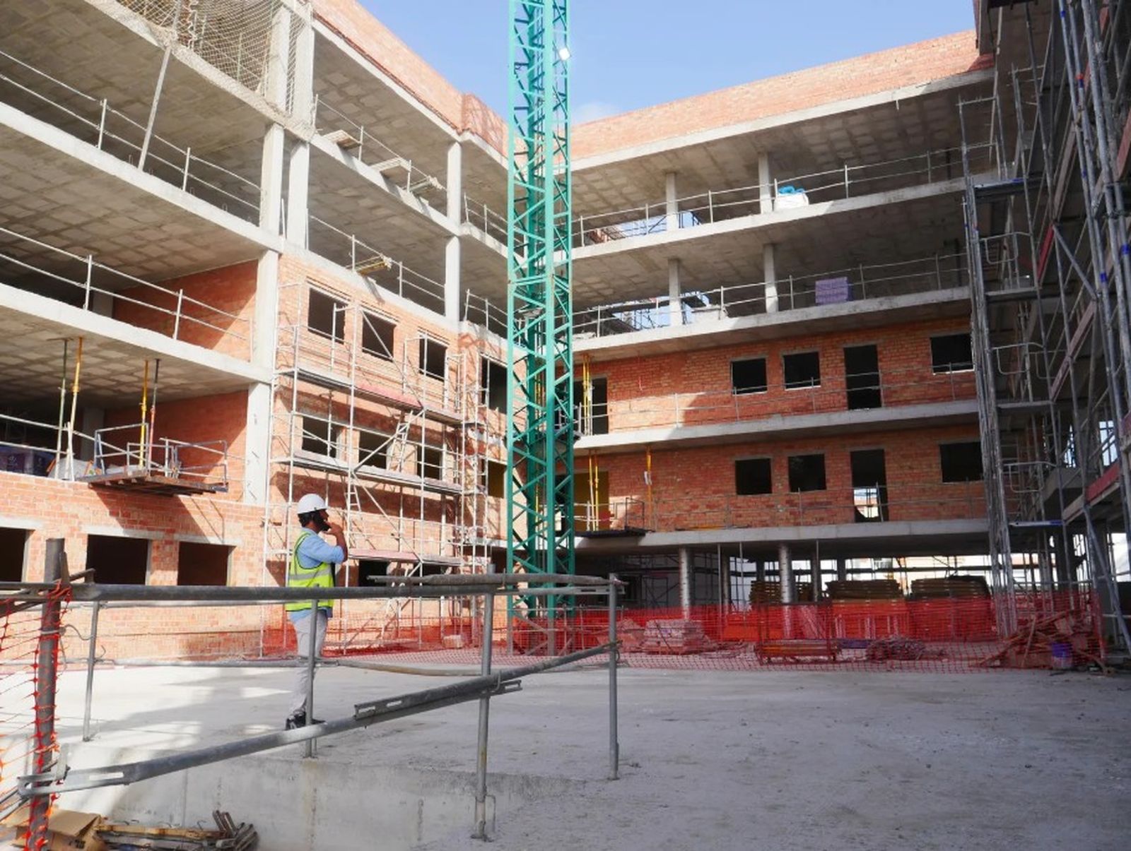 Imagen del pasado verano de las obras de viviendas protegidas en Ronda del Estero.