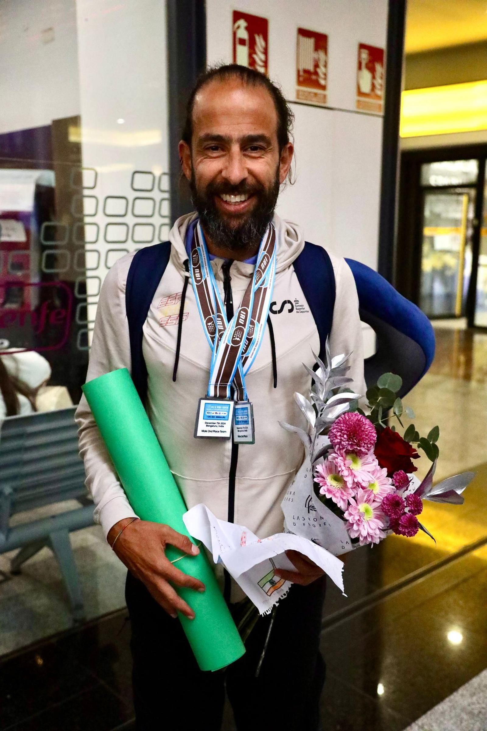 El recibimiento a Antonio Aguilar Conejo en Vialia