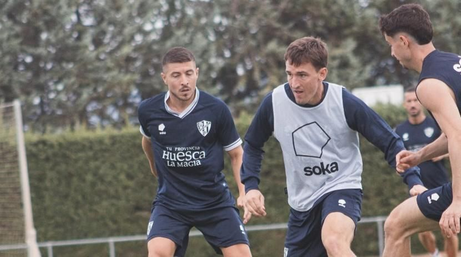 Los oscenses en un entrenamiento de esta semana