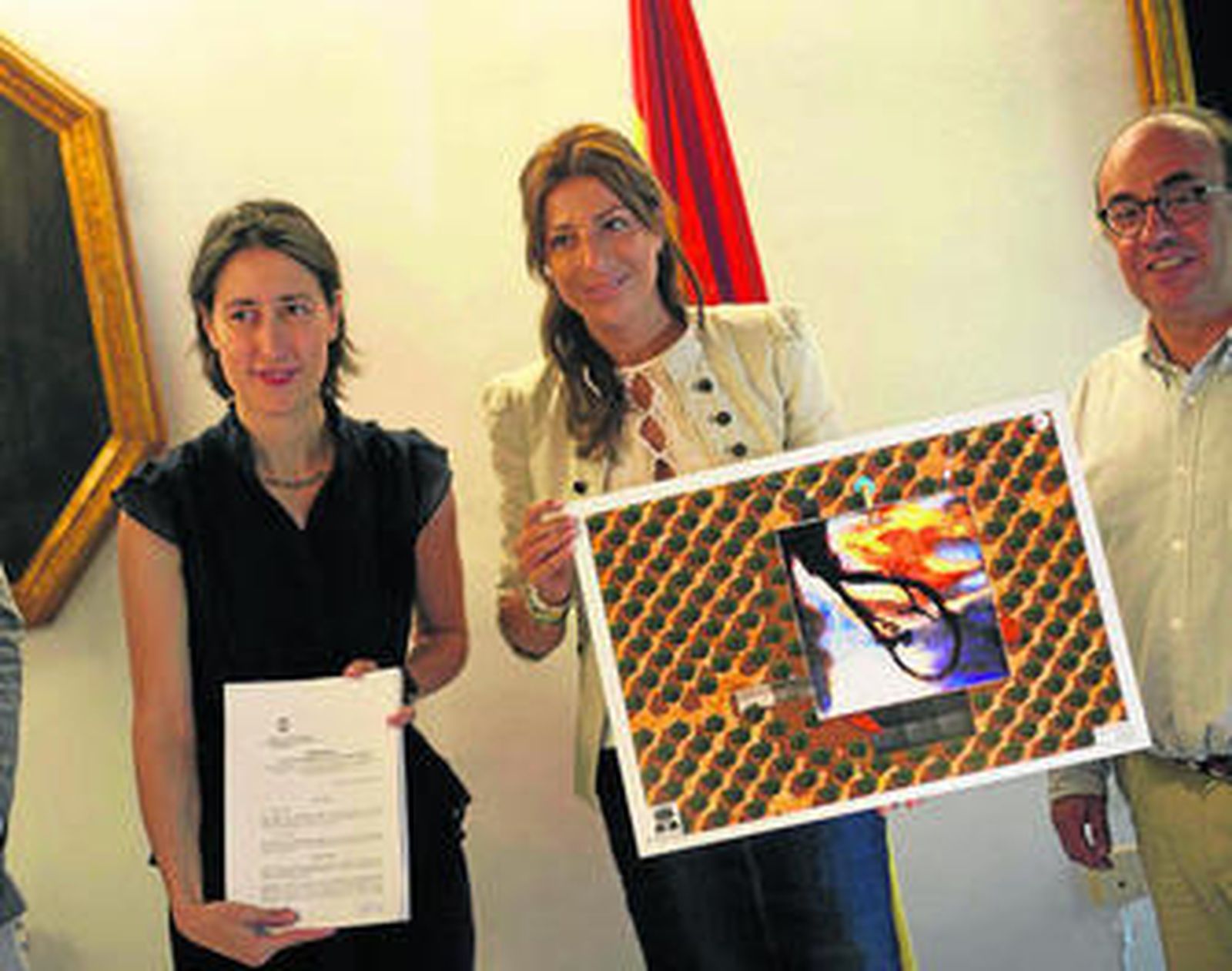 La alcaldesa y los impulsores del proyecto.