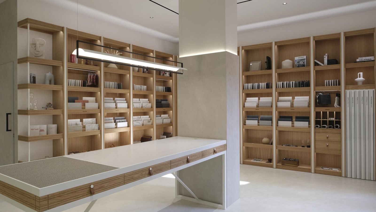 Cosentino City llega al Paseo de Almería , en imágenes