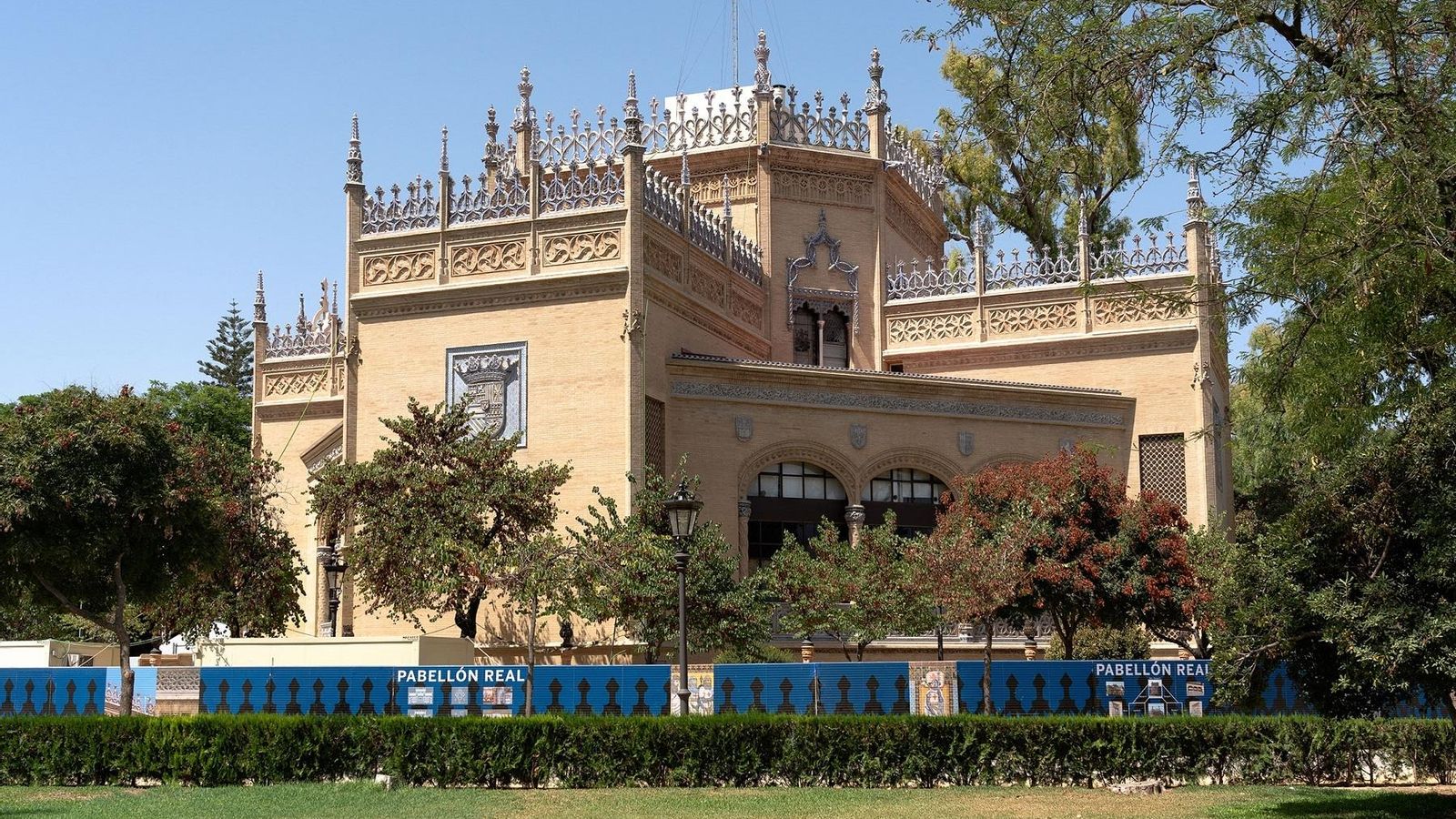 El Pabellón Real, situado en la Plaza de América.