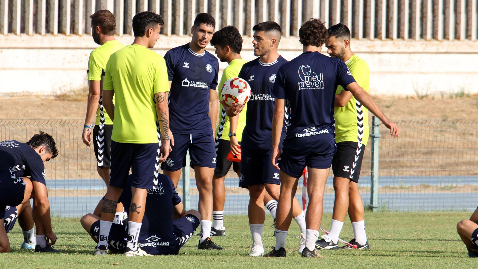 Imágenes del entrenamiento del Xerez DFC en el 'Pepe Ravelo' de Chapín