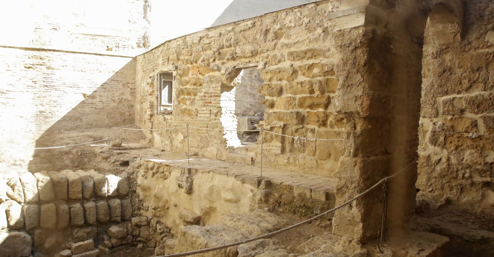 Baños Árabes de la Pescadería.
