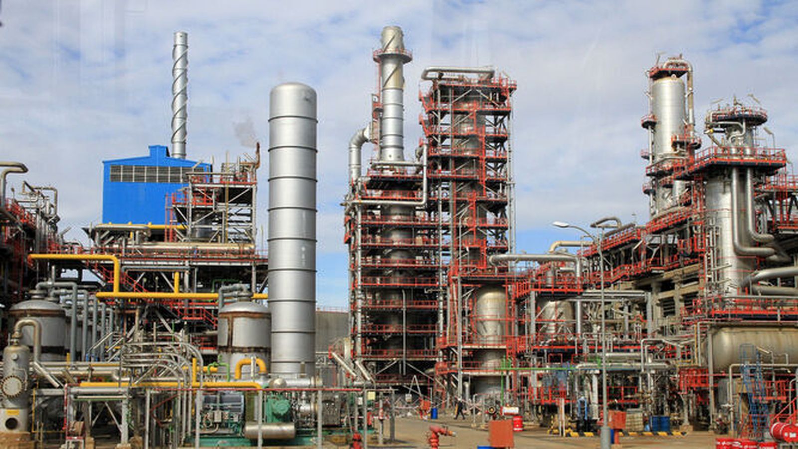 Refinería de Cepsa en La Rábida