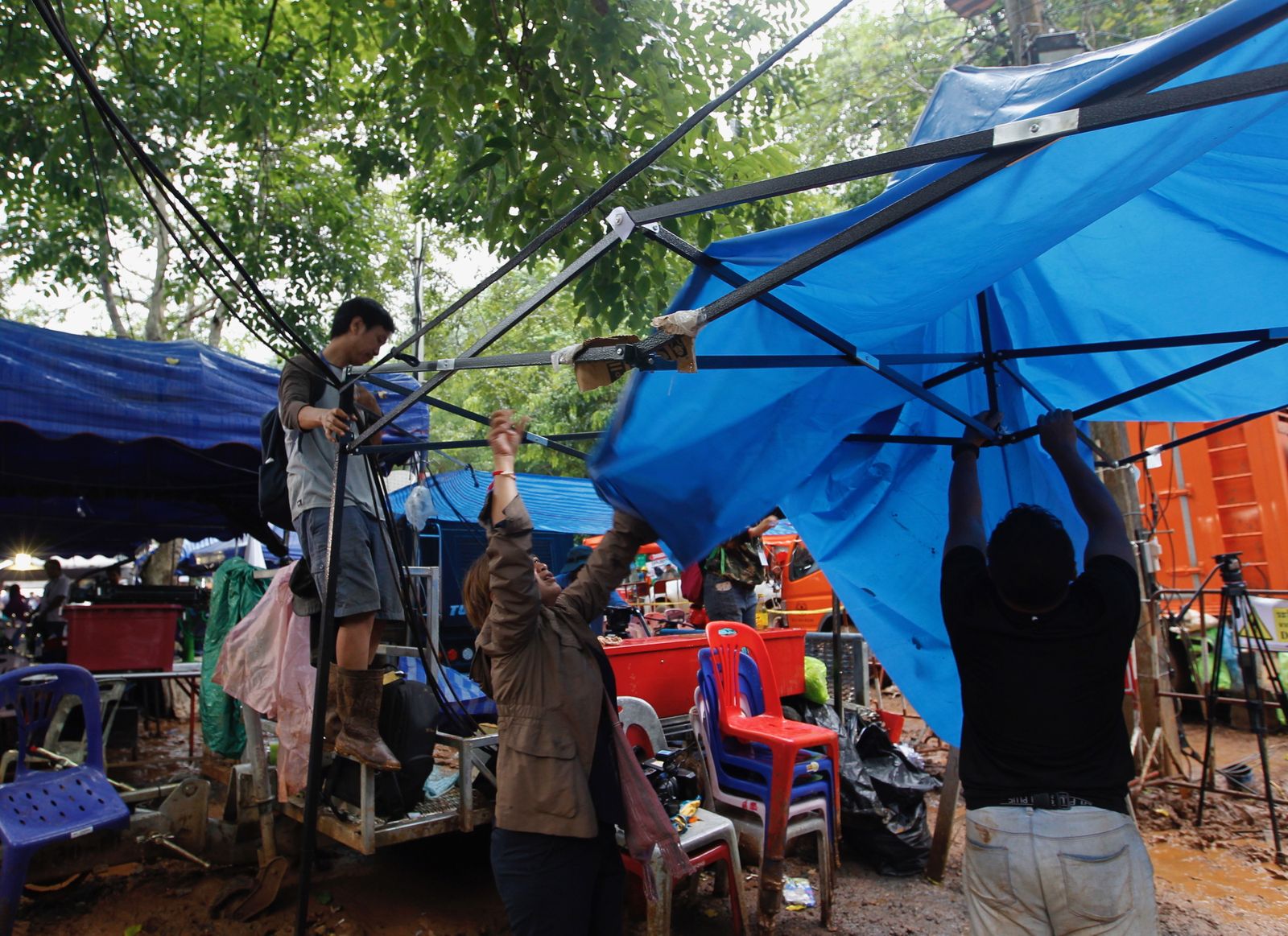 Rescate de los niños atrapados en una cueva de Tailandia