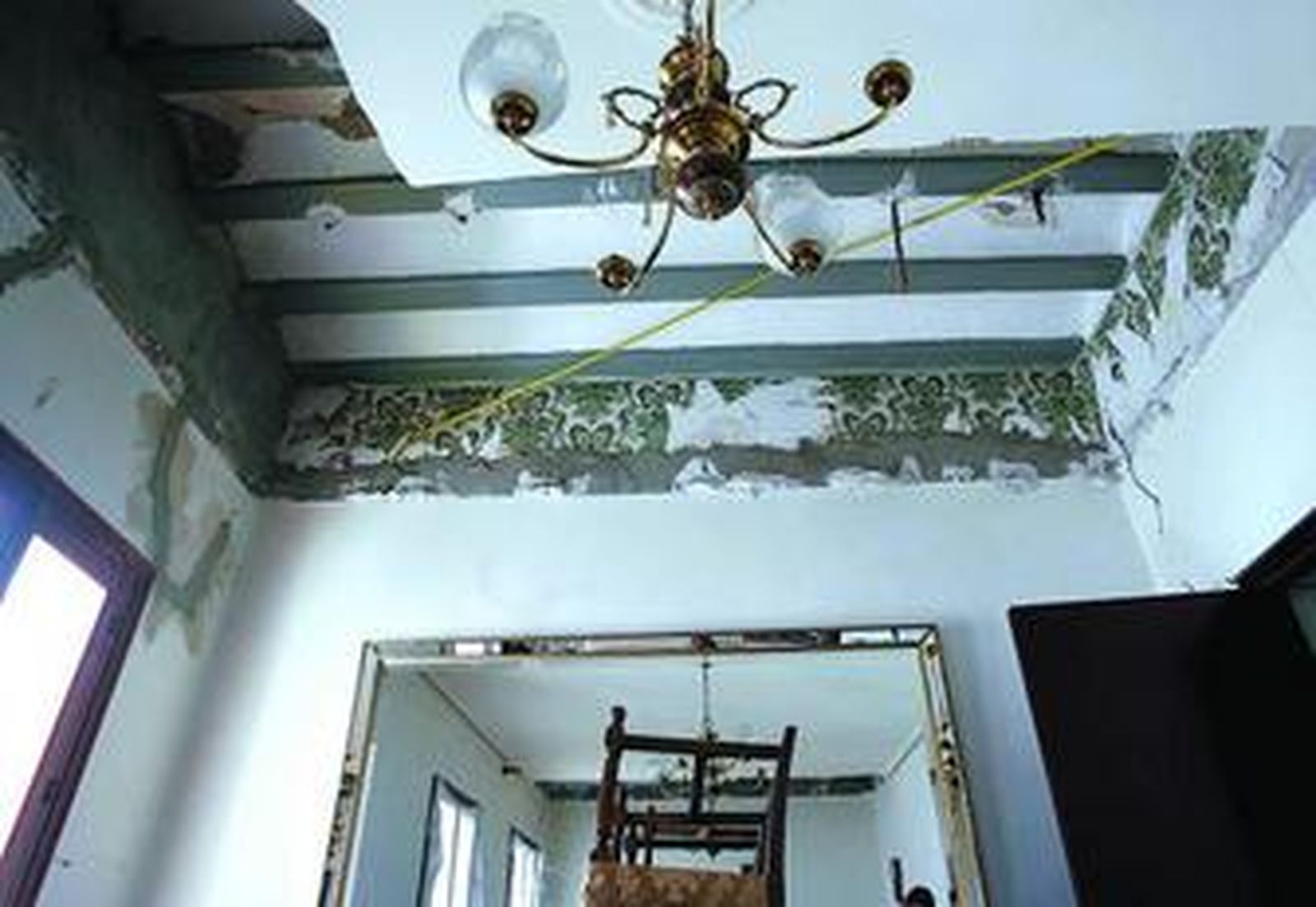 En la imagen, el techo de la casa de Maribel.