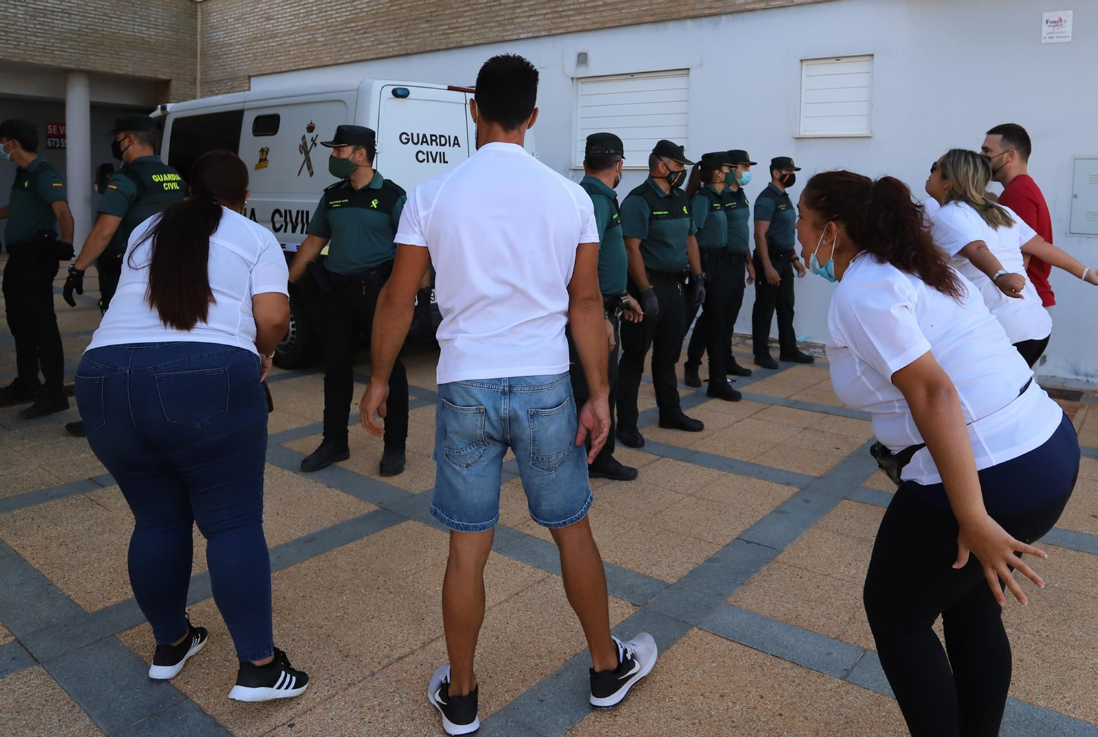 Imágenes de la llegada al juzgado de Ayamonte de uno de los principales imputados del crimen de Cartaya