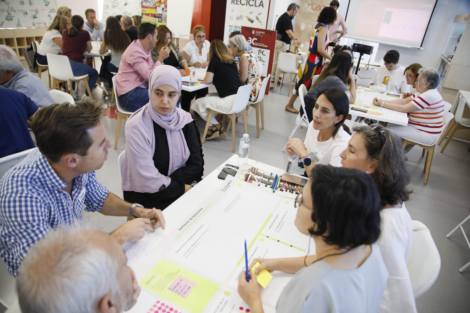 LAB de Innovación Abierta ‘Almería Residuo Cero: la economía circular para transformar la ciudad’, en imágenes