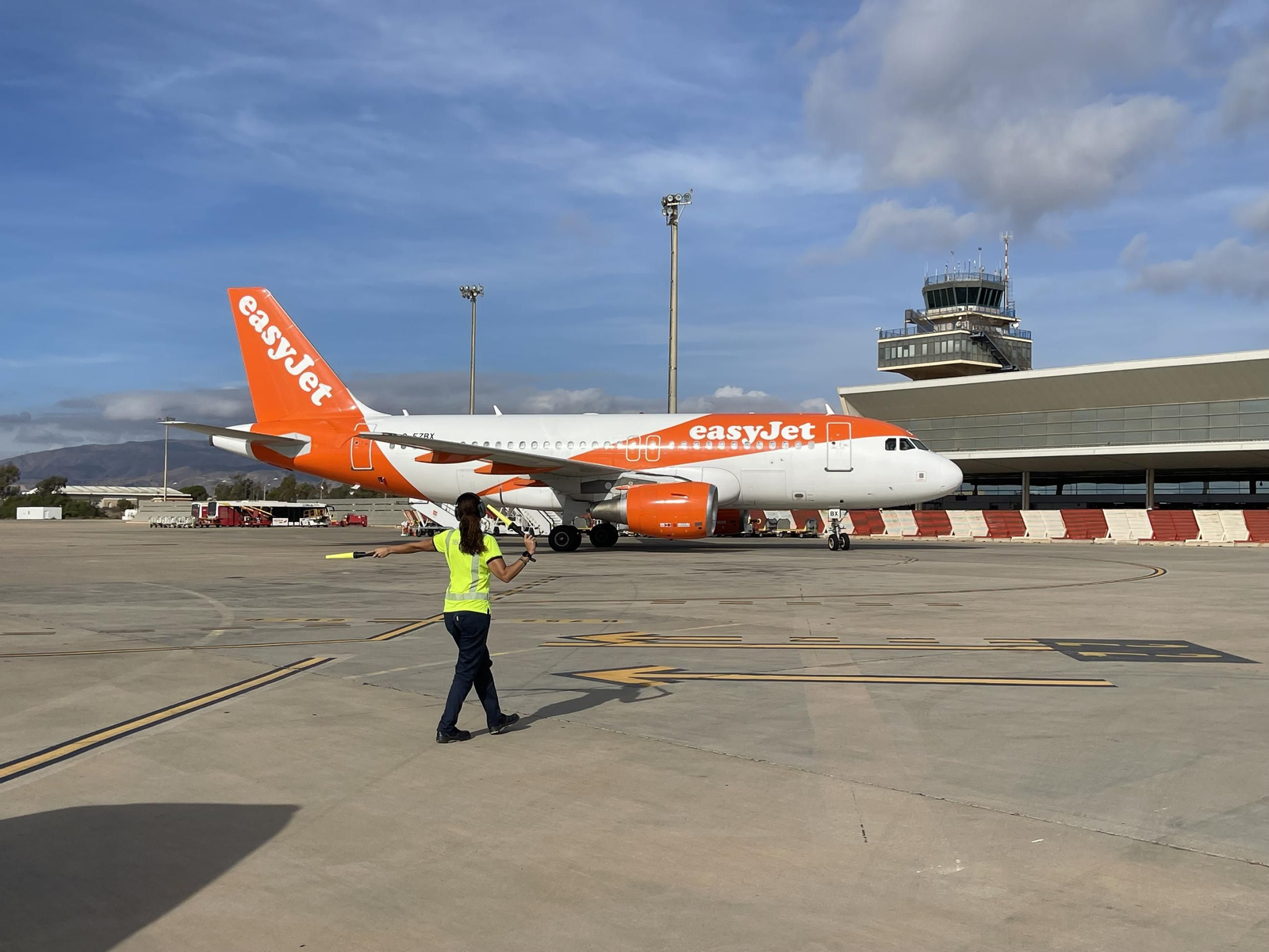 El vuelo de EasyJet, recién aterrizado en el aeropuerto de Almería.