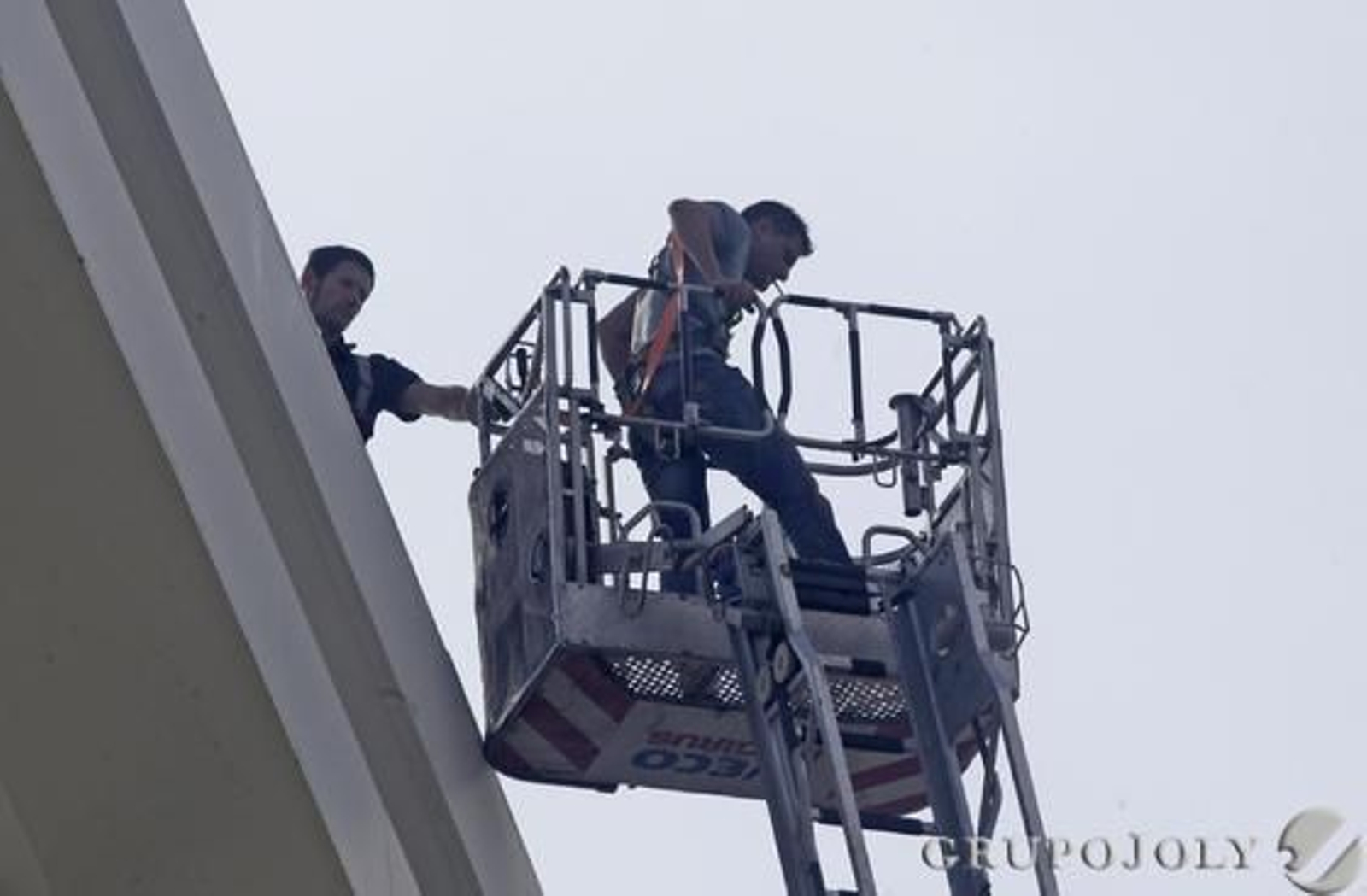 El detenido asegura que es una forma de protestar por la falta de empleo.

Foto: Antonio Pizarro