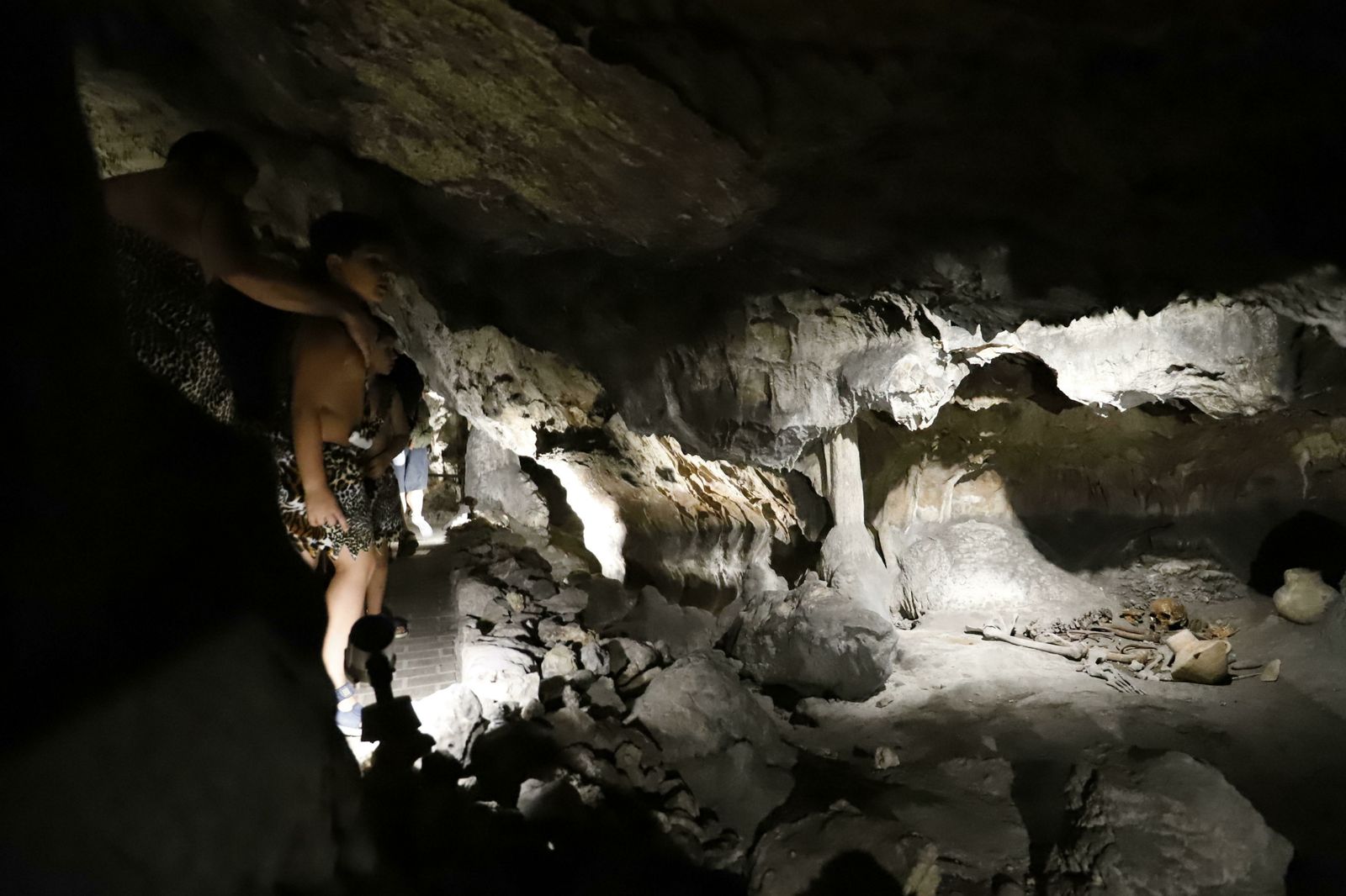 Imágenes de la fiesta troglodita de Píñar