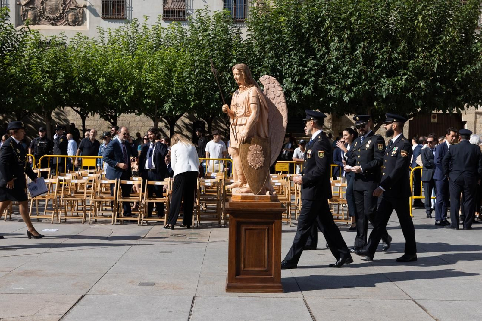 Acto por el día de la Policía Nacional, con motivo de la festividad los Santos Ángeles Custodios