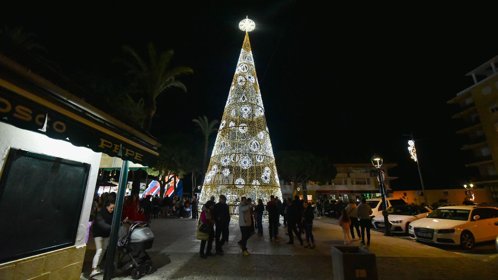 El encendido del alumbrado de Navidad de San Roque, en imágenes