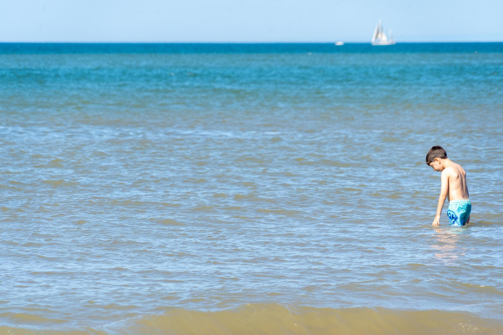 La Playa de la Bota este domingo, soleada, viva&nbsp;y&nbsp;con&nbsp;brisa