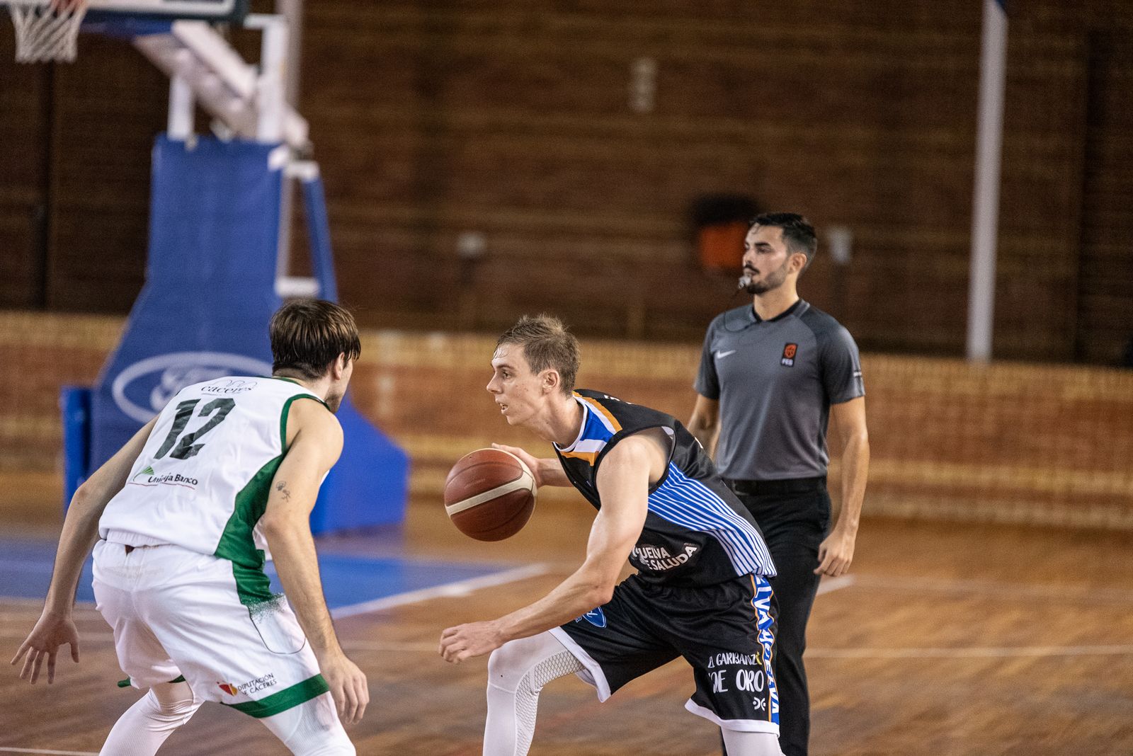 Baloncesto: Imágenes del Huelva Comercio - Extremadura