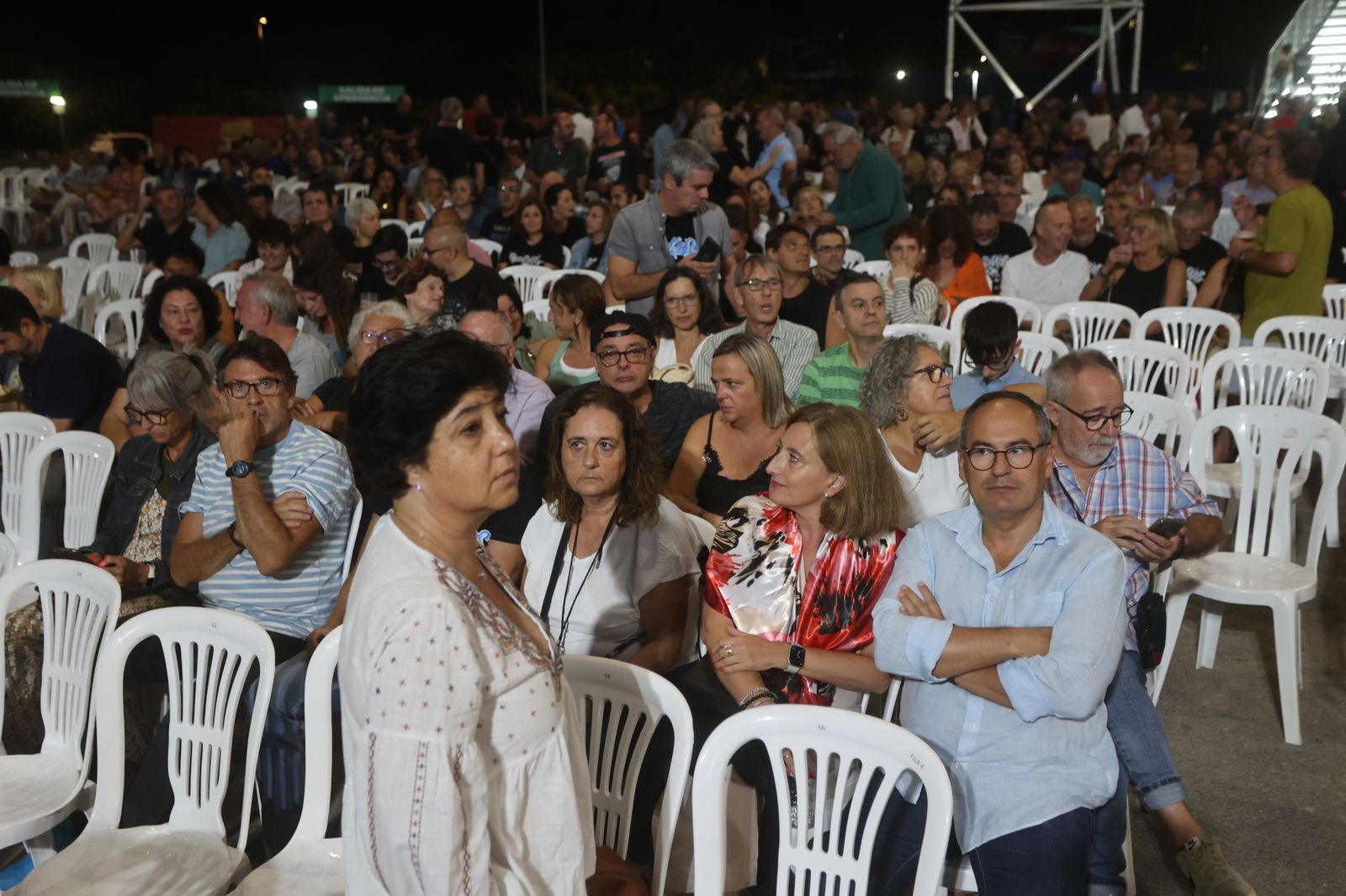 Búscate en el concierto de Miguel Ríos