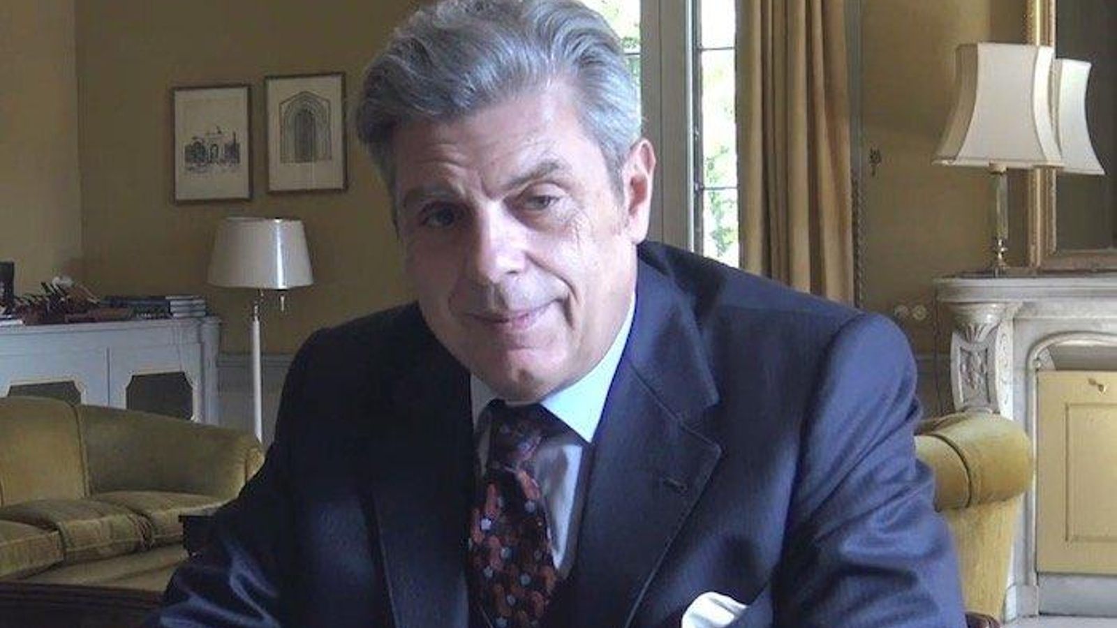 Maurizio Serra (Londres, 1955) es diplomático y escritor italiano.