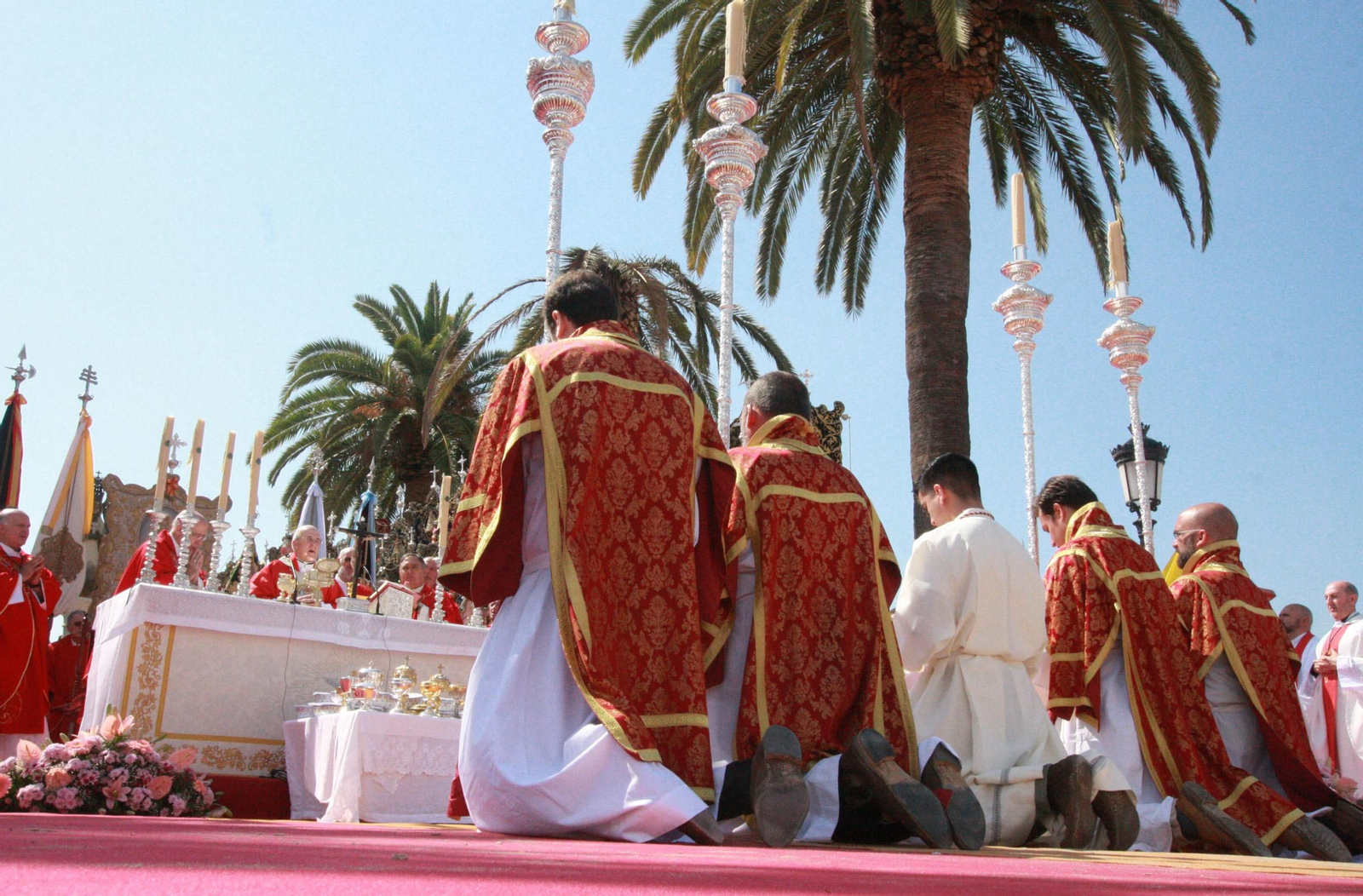 Las imágenes de la Misa de Pentecostés en El Rocío