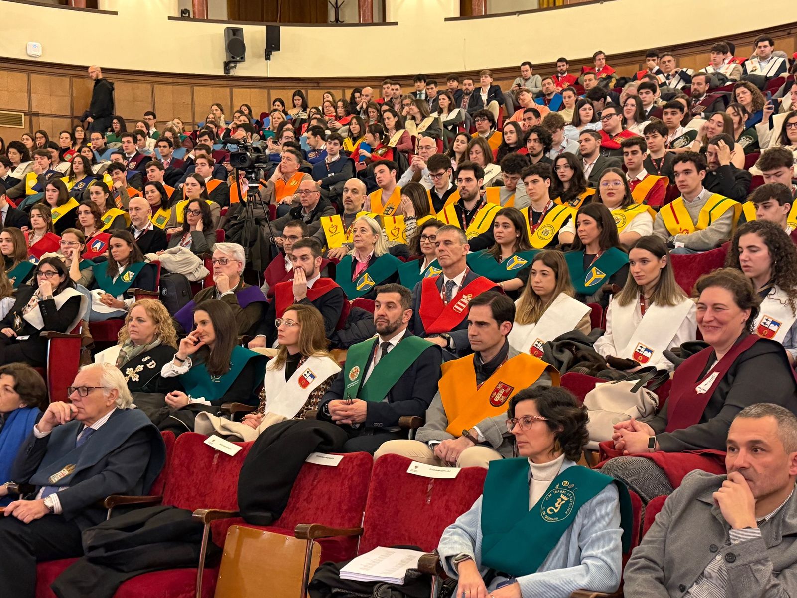 Asistentes a la apertura del encuentro internacional de colegios mayores.