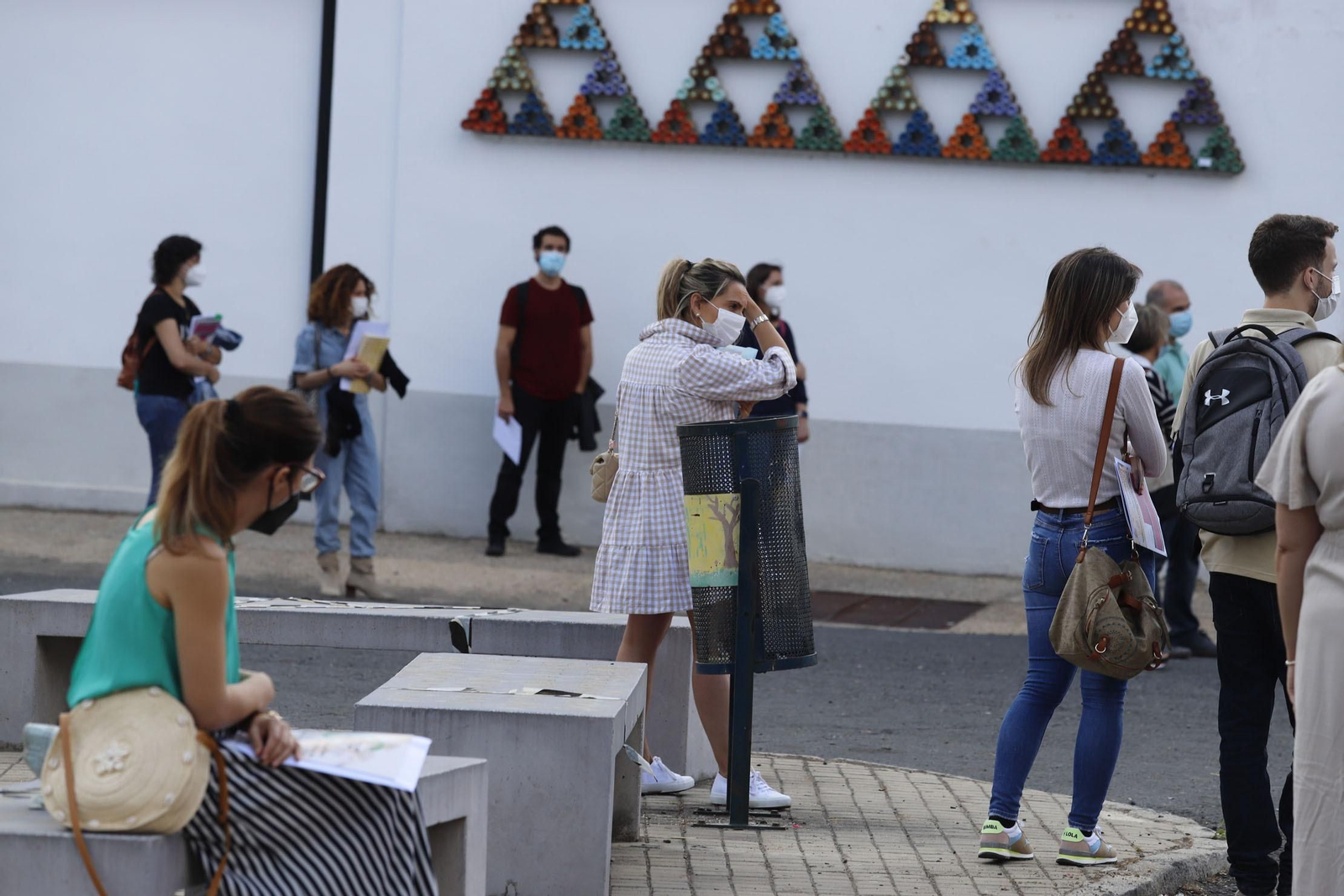 Imágenes del arranque de las oposiciones de secundaria en Huelva