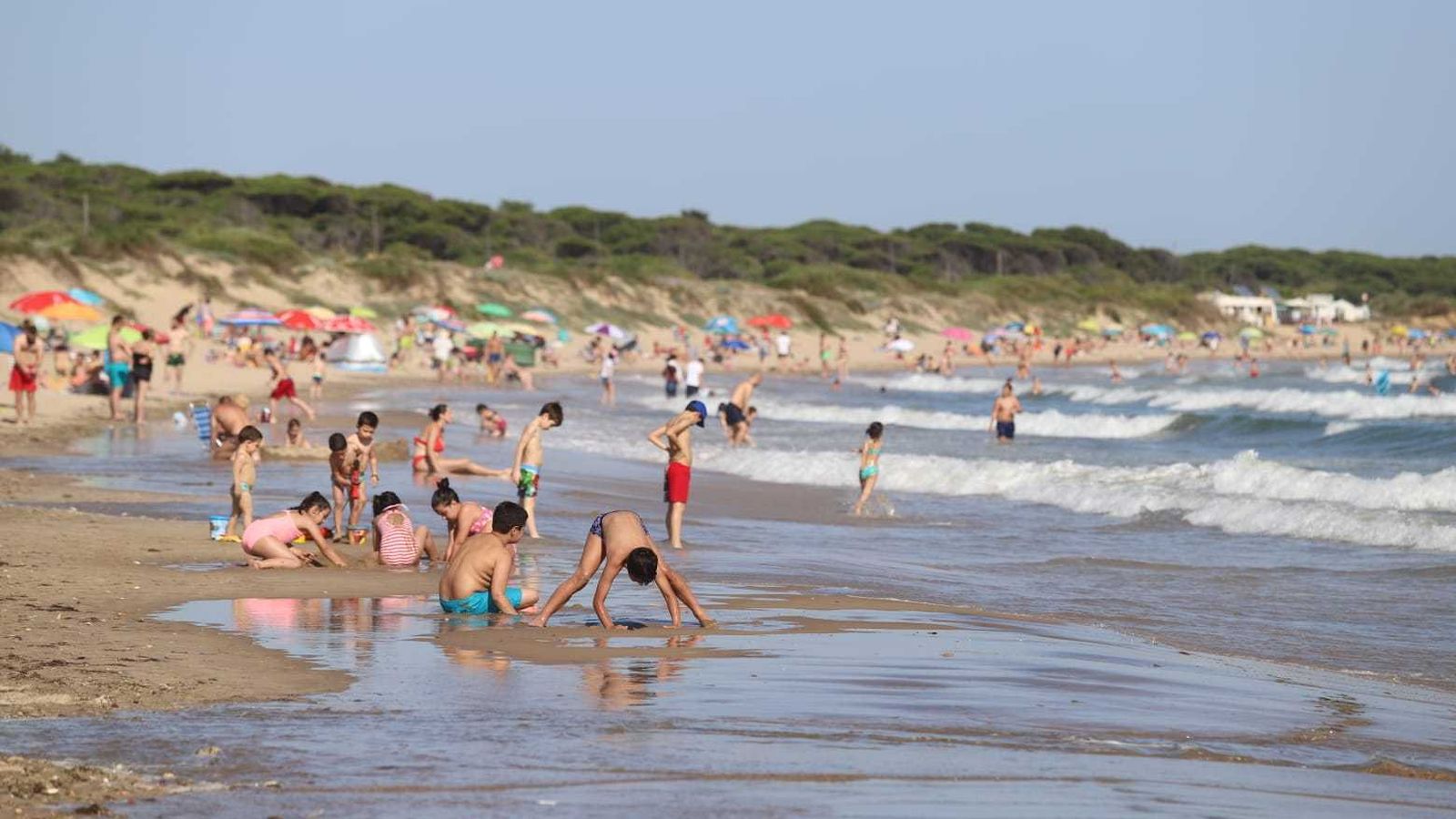 Imagen de la costa onubense durante la tarde de ayer.