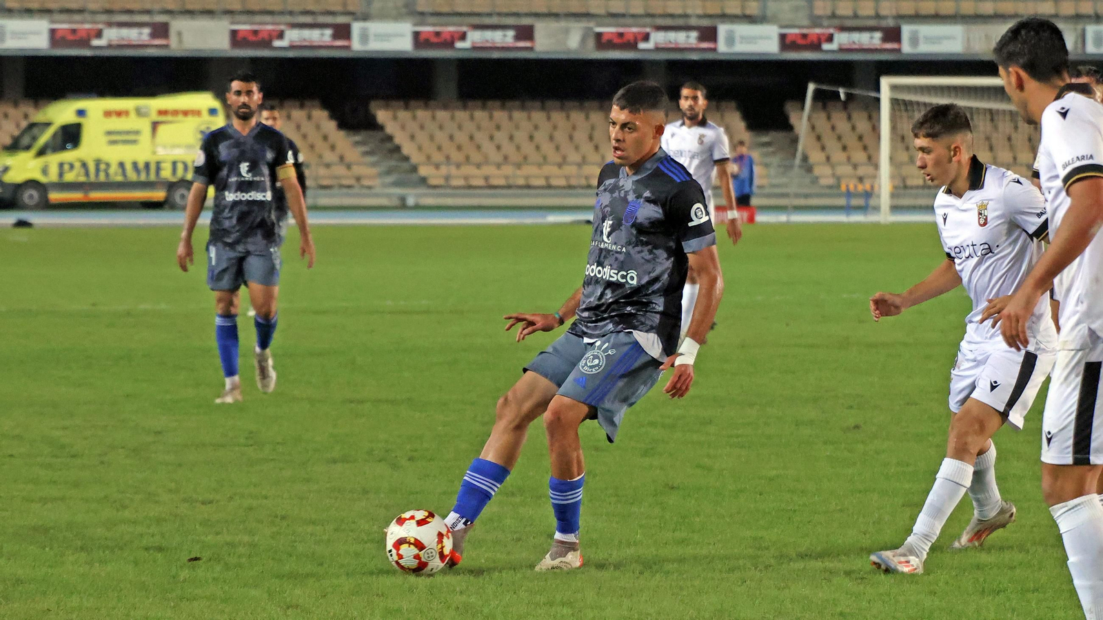 Imágenes de la eliminatoria de Copa del Rey entre el Xerez CD y el AD Ceuta FC en Chapín