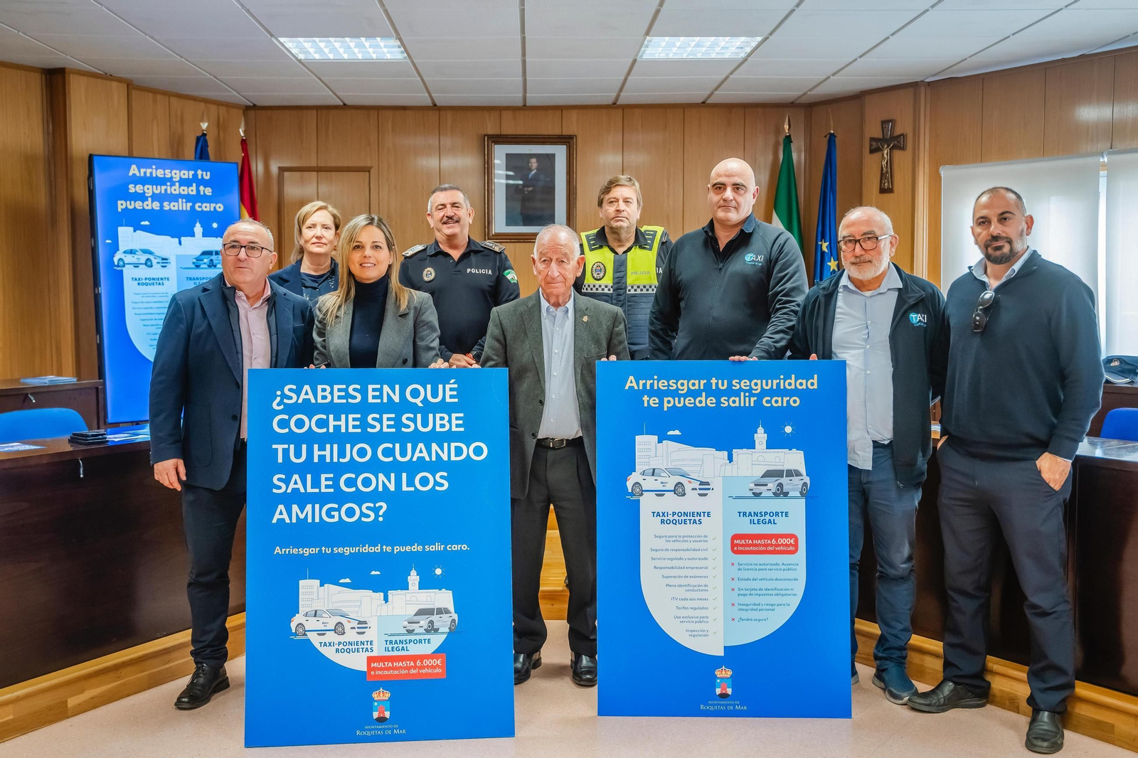 Presentación de la campaña en favor del uso del taxi en Roquetas de Mar.
