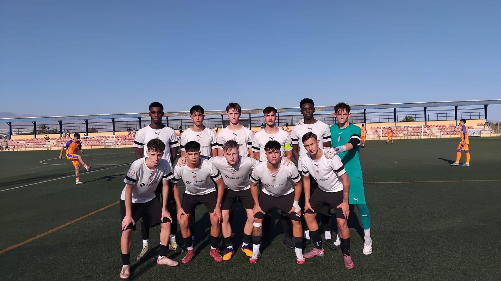 Once presentado por los cañaeros en su estreno liguero frente al Málaga en la máxima categoría juvenil.