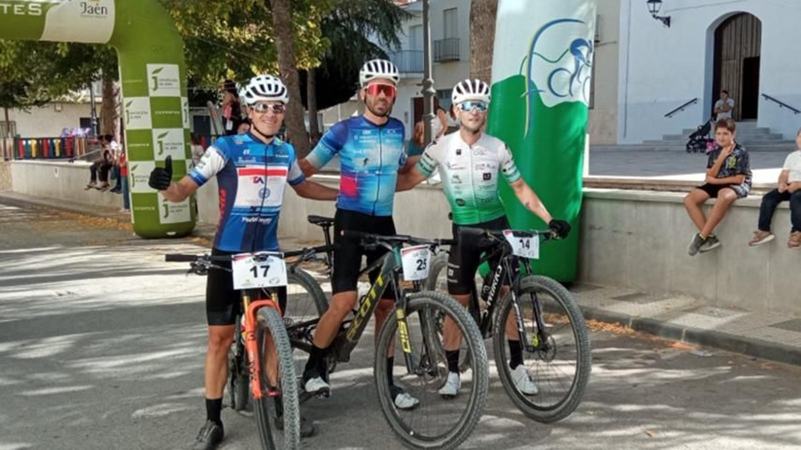 Javi Moreno, José Manuel Hidalgo y Raúl García, los tres primeros en categoría masculina