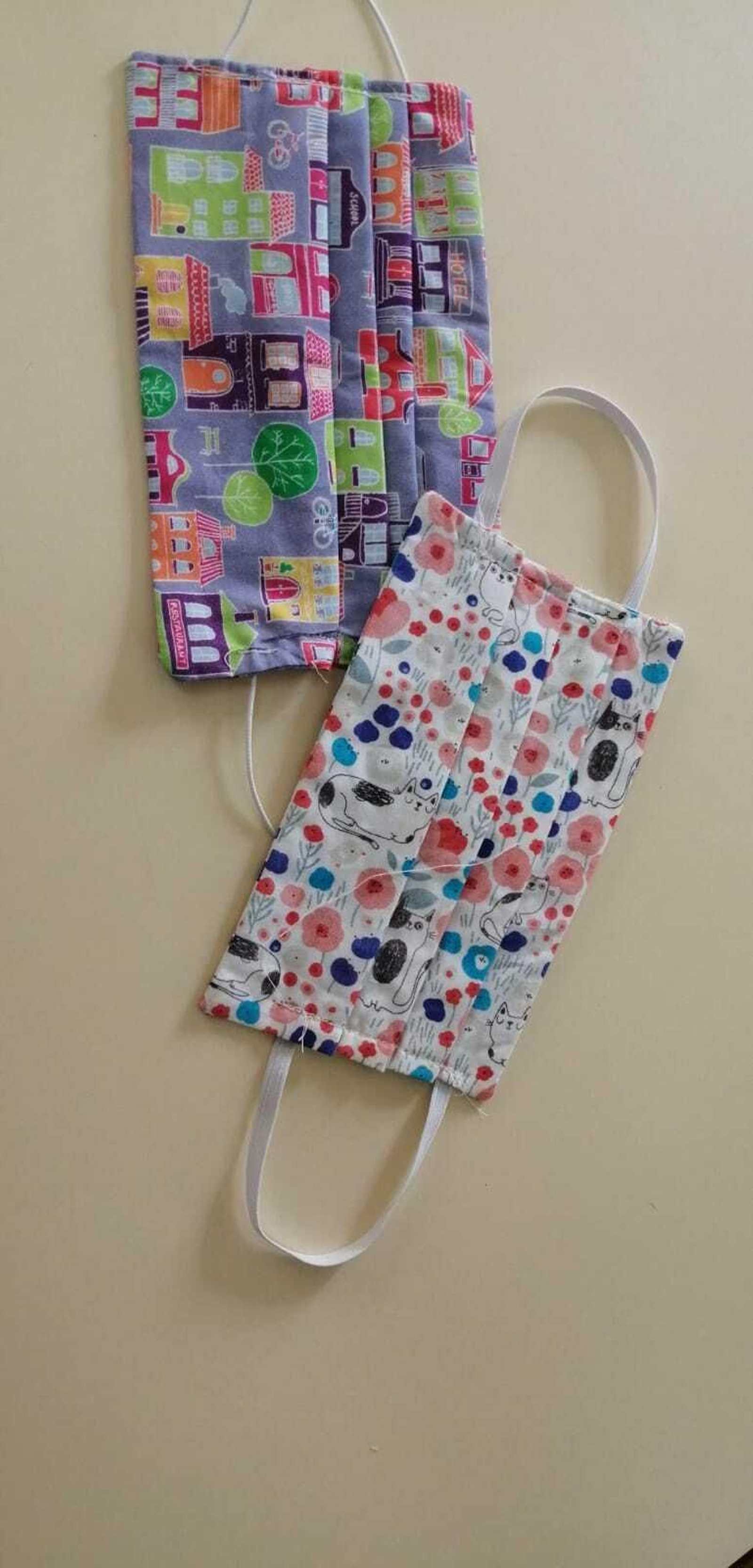 Las mascarillas de tela realizadas por las presas de Alcalá.