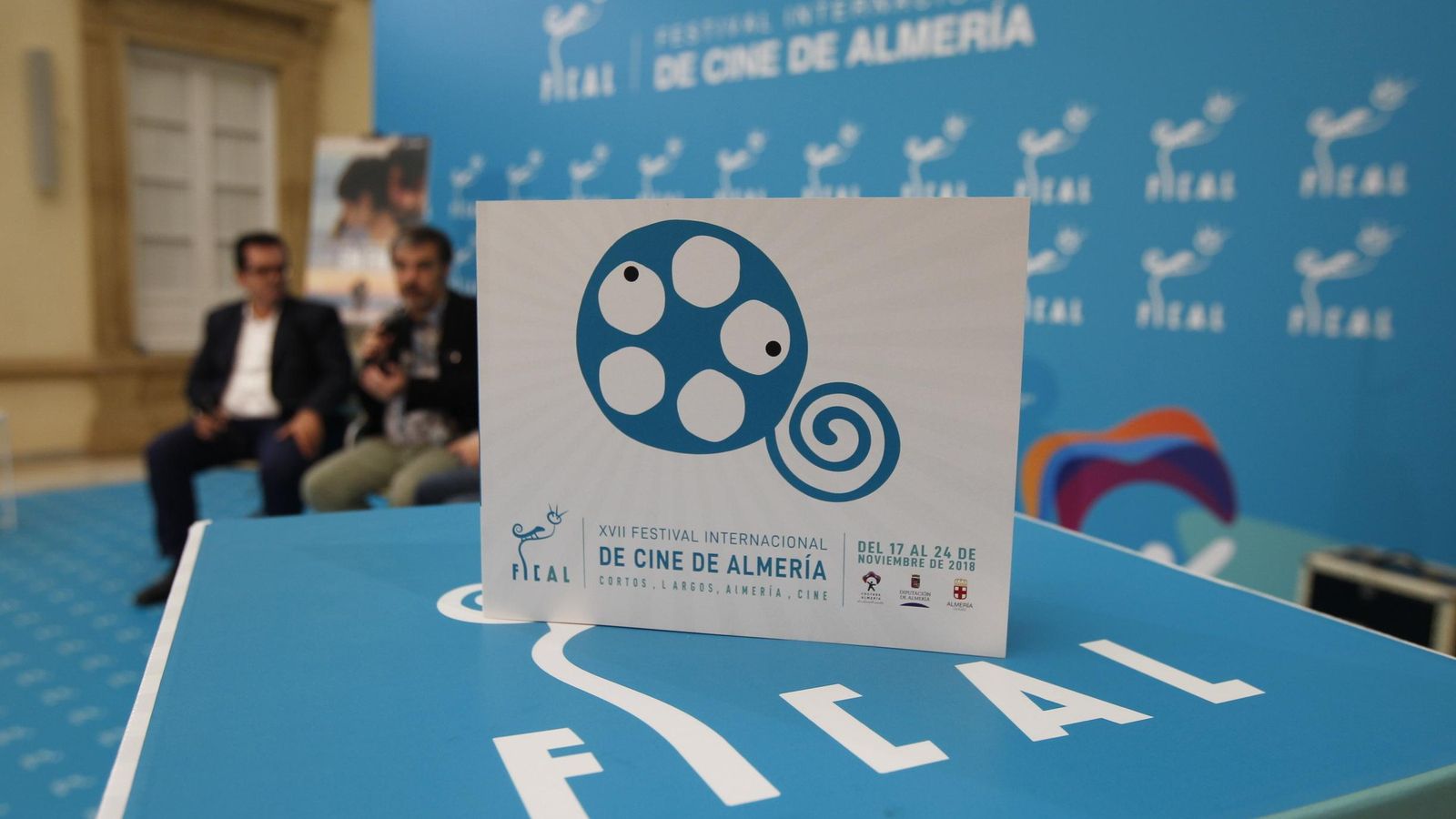 Un momento del encuentro de la película 'Sin fin'.