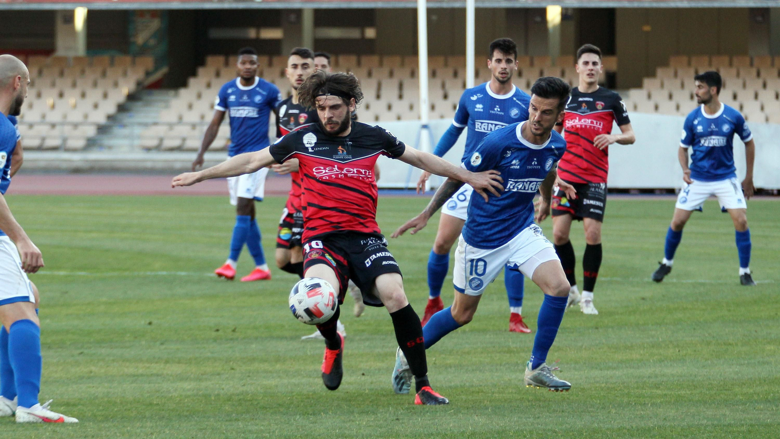 Imágenes del Xerez DFC contra Salerm Puente Genil en Chapín