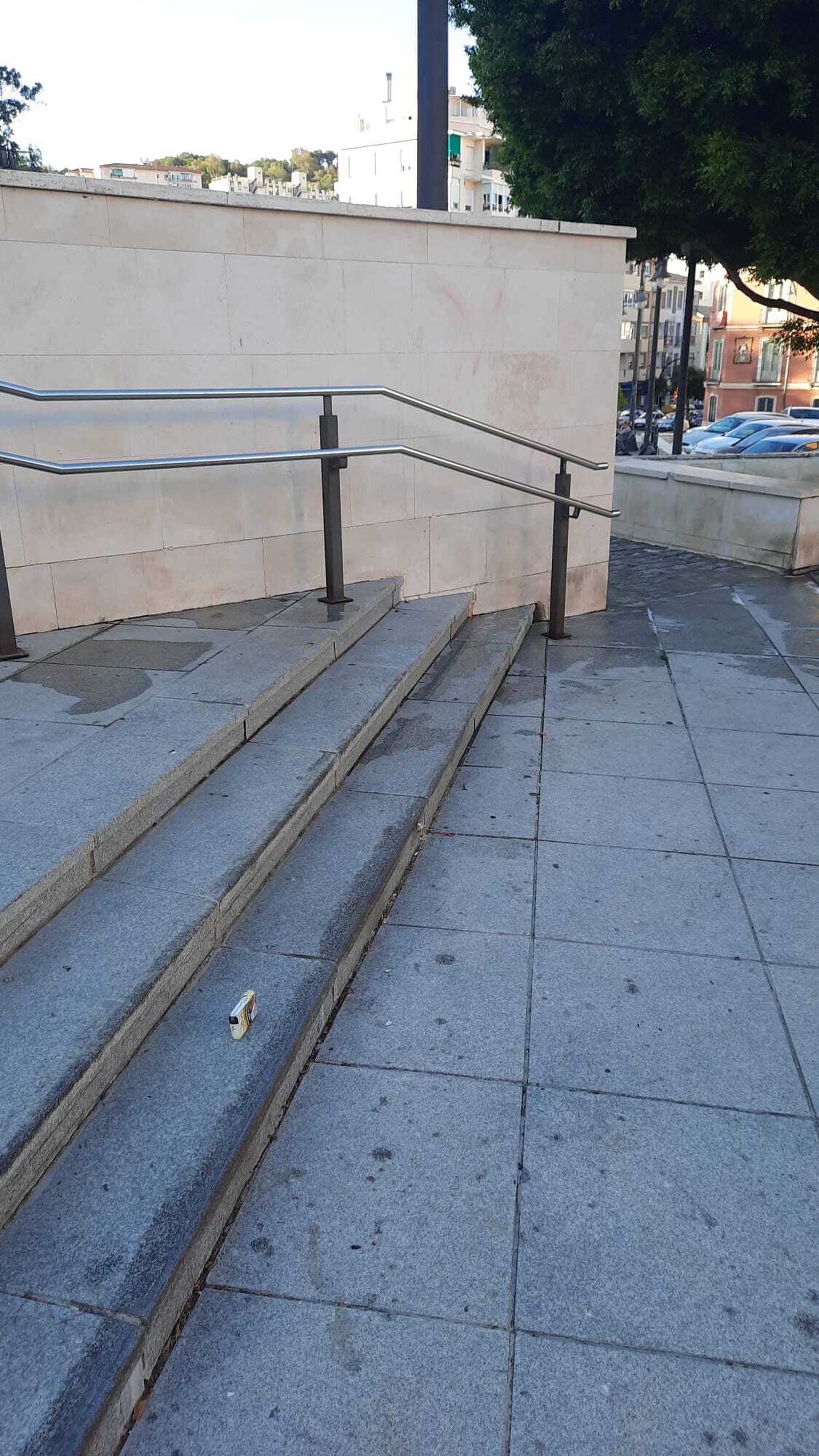 Imagen actual del muro tras la intervención de Limasa