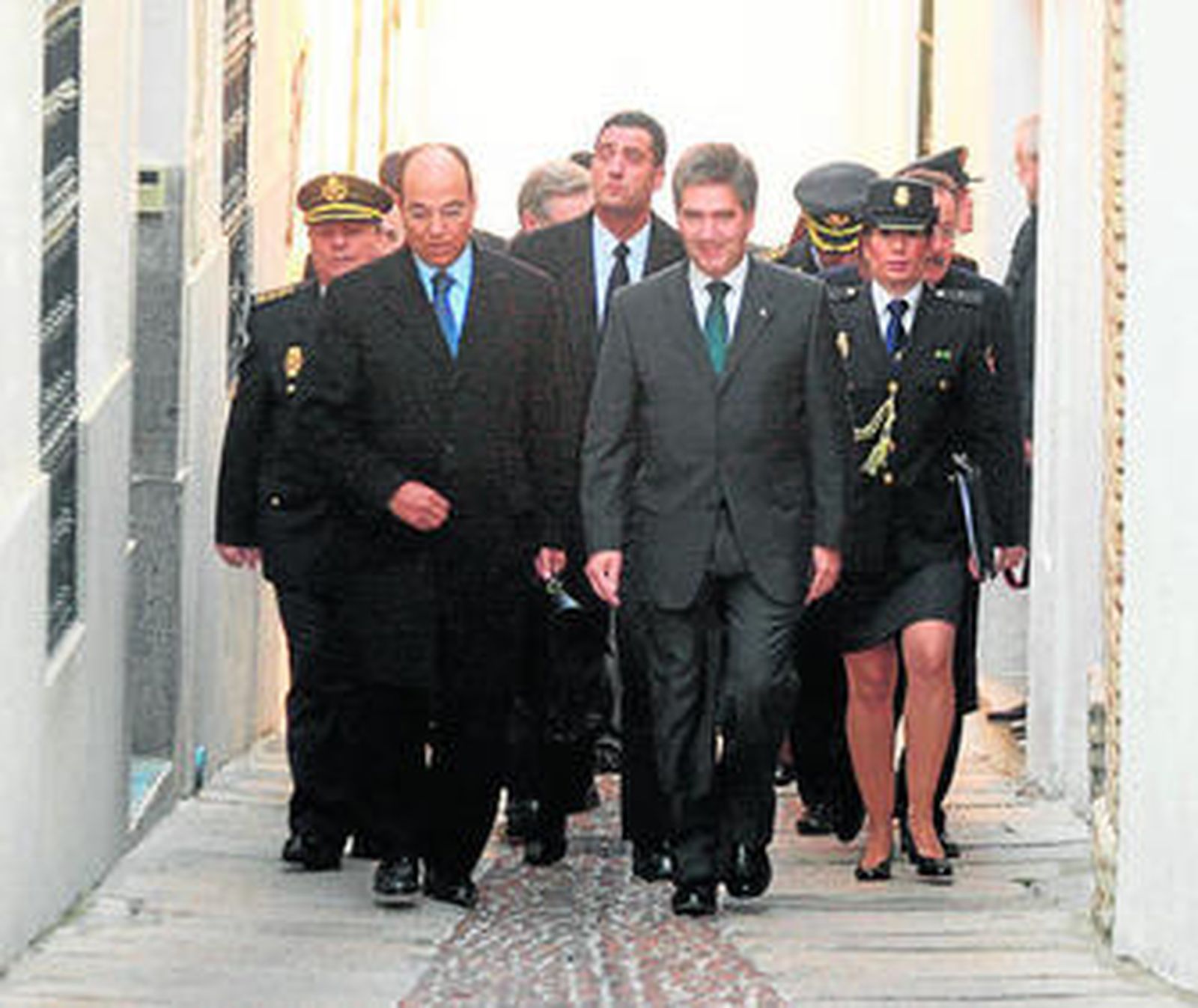 Bouchaib Rmail e Ignacio Cosidó, a su llegada a la Casa Árabe.