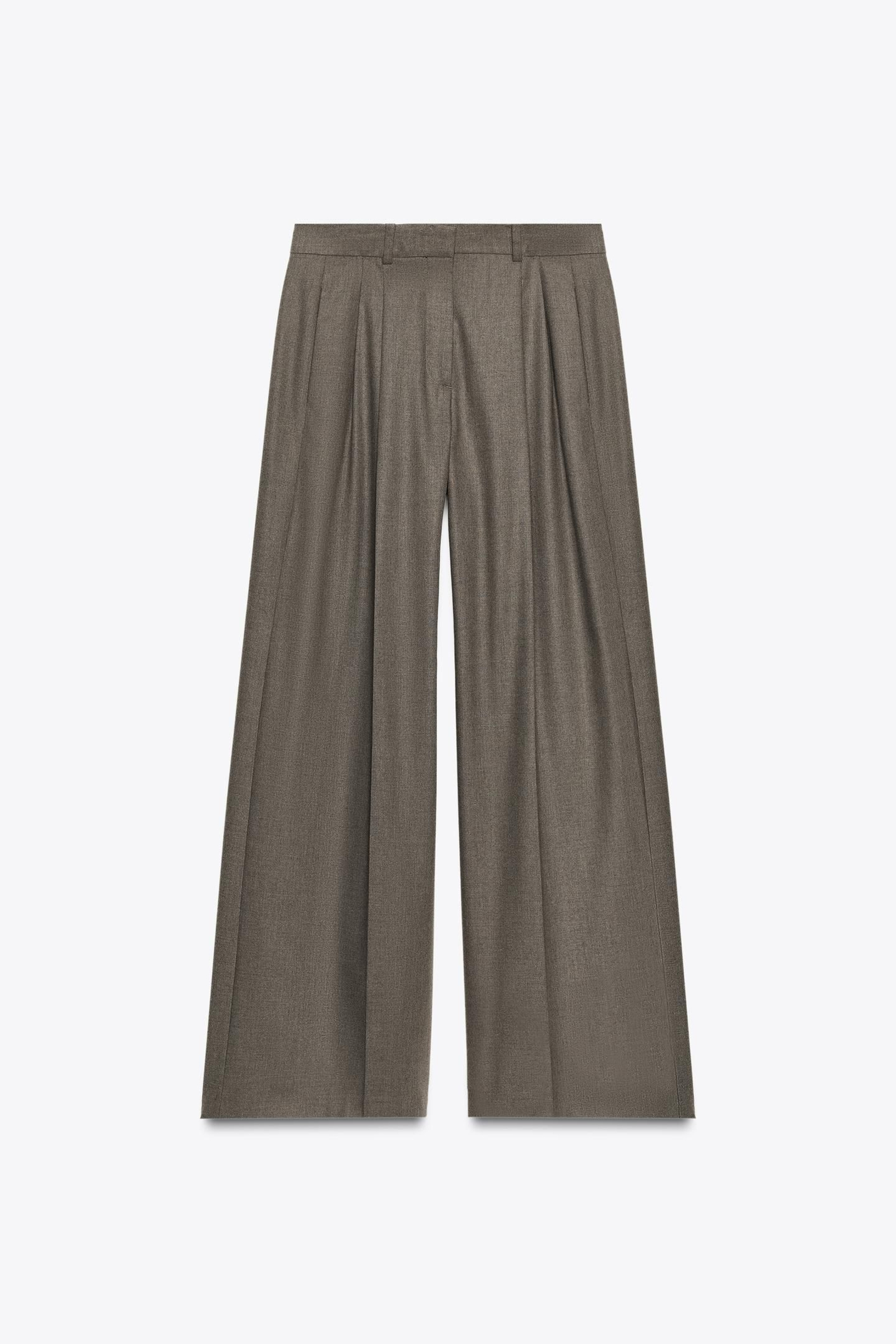 Pantalones anchos de Zara.