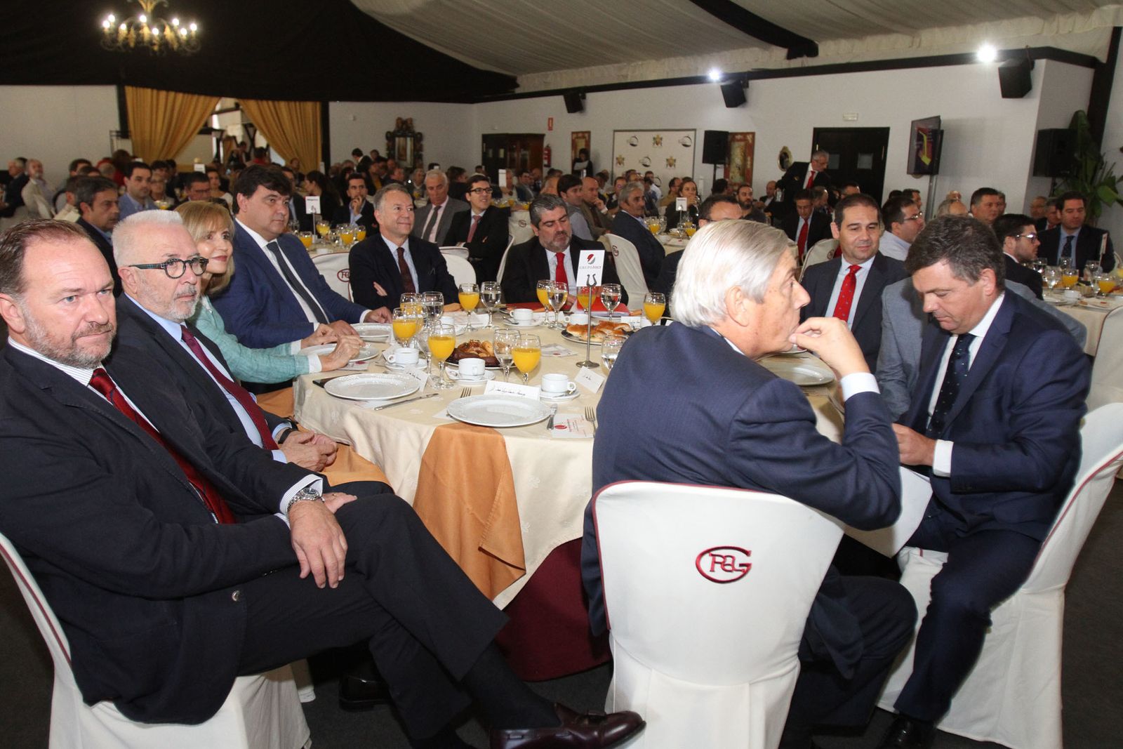 Imágenes del Desayuno Informativo del Grupo Joly con Javier Targhetta