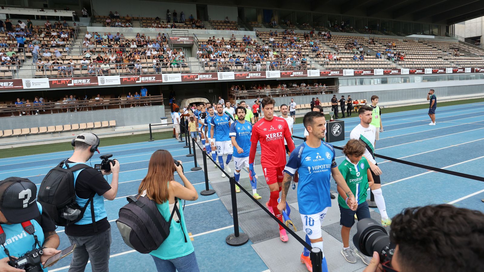 Imágenes del I Trofeo Pepe Ravelo entre Xerez DFC y Córdoba CF en Chapín
