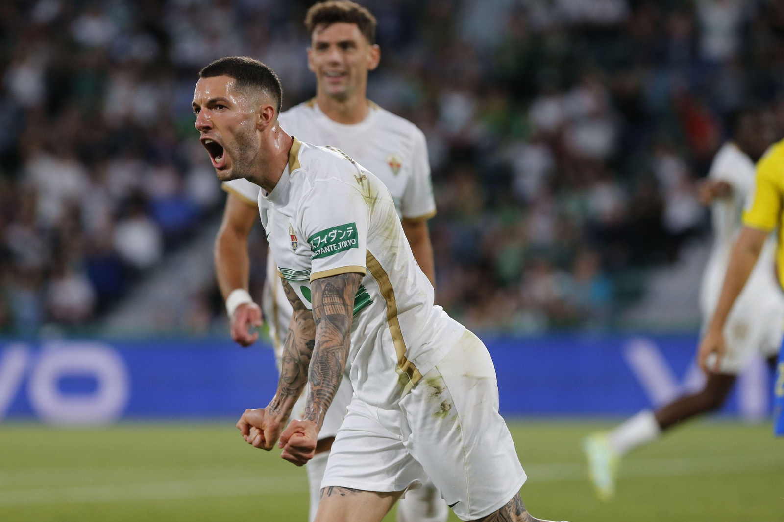 Las imágenes del Elche-Cádiz, el inolvidable partido de la permanencia