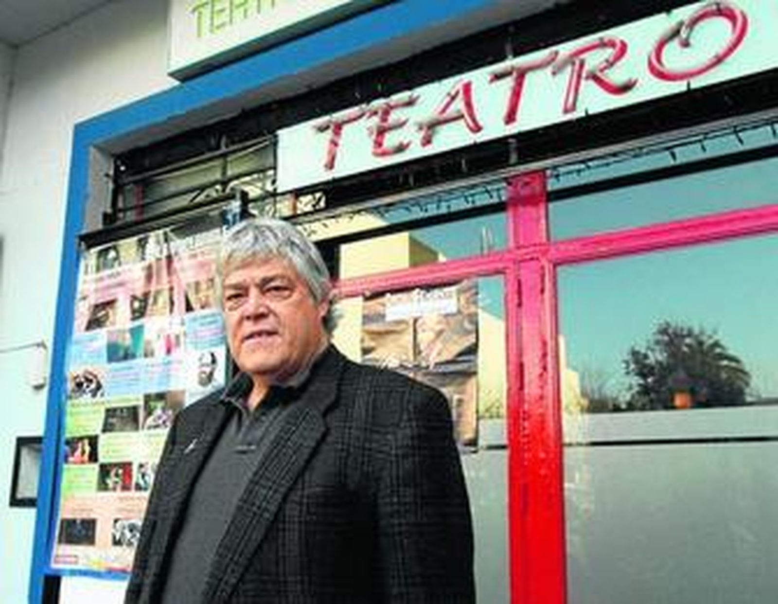 "Sobrevivía con los transistores y relojes que traía de Canarias"