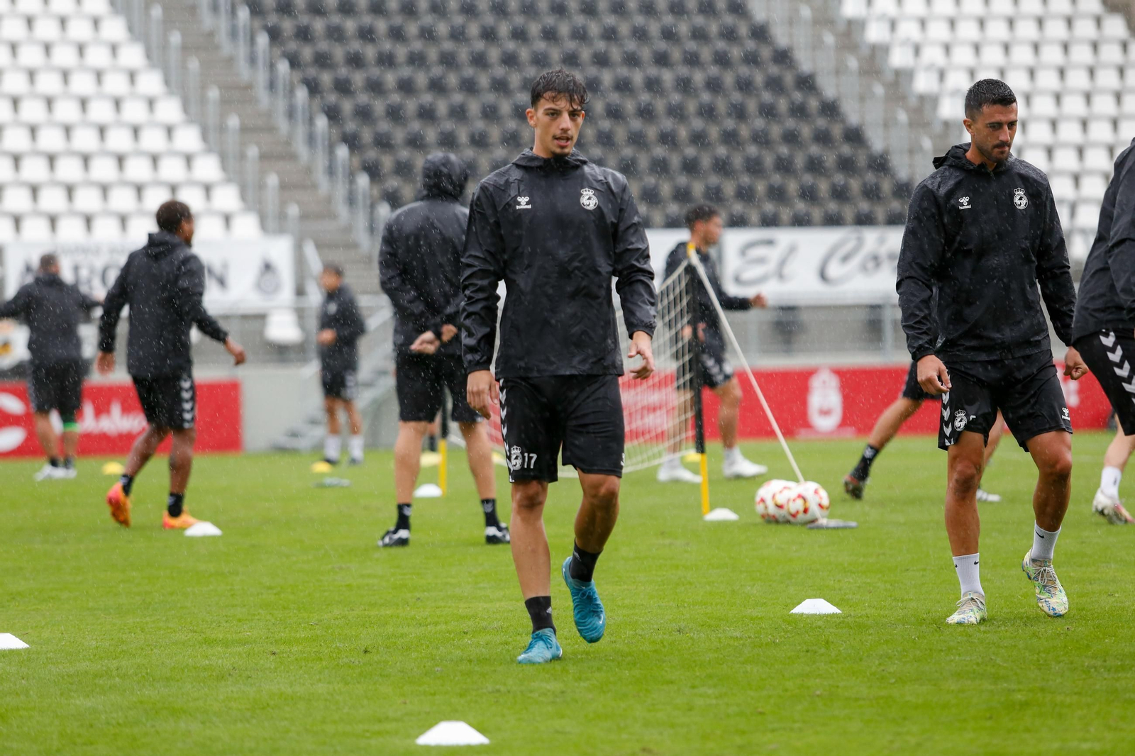 Las fotos del primer entrenamiento de Javi Moreno al frente de la Balona en La Línea